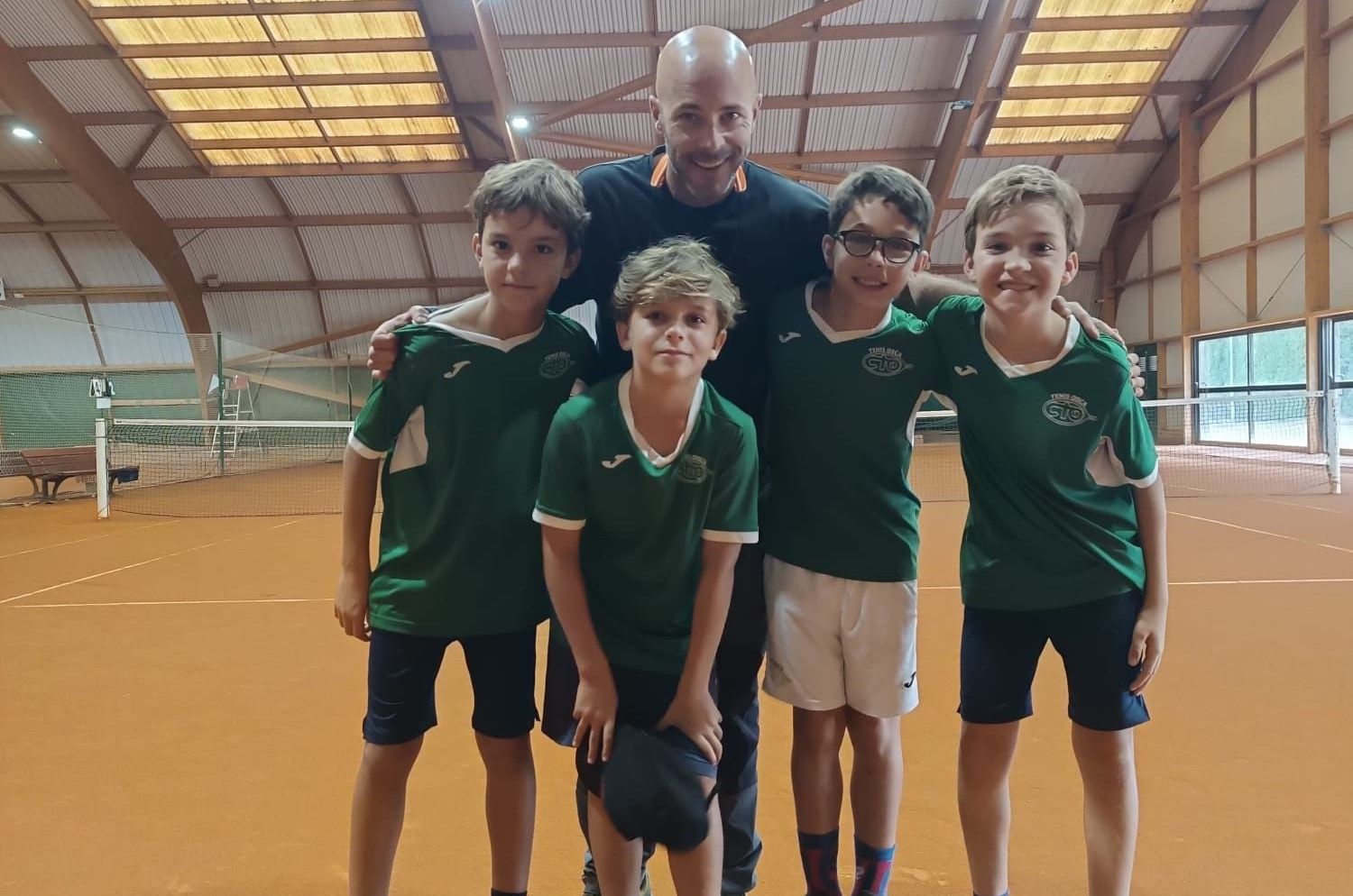 Representantes del Club Tenis Osca en el Campeonato de Aragón alevín