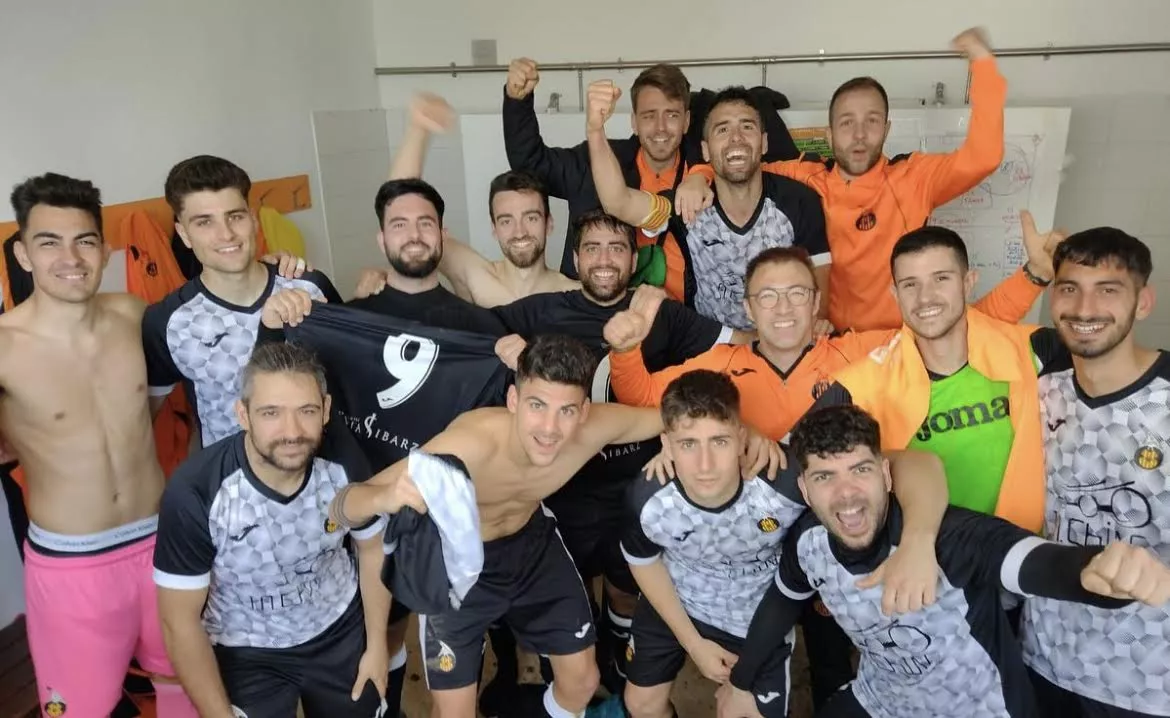 La Peña Fragatina celebra el triunfo ante el Estadilla.