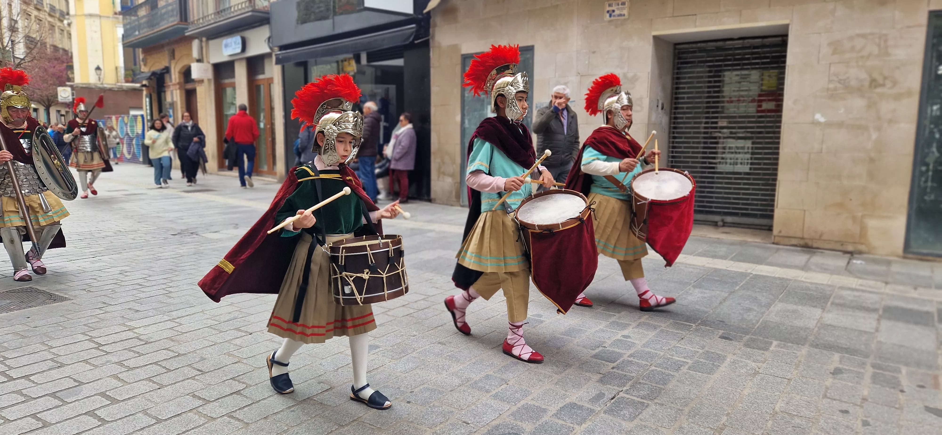 Desfile de los romanos en Huesca. Foto Myriam Martínez 