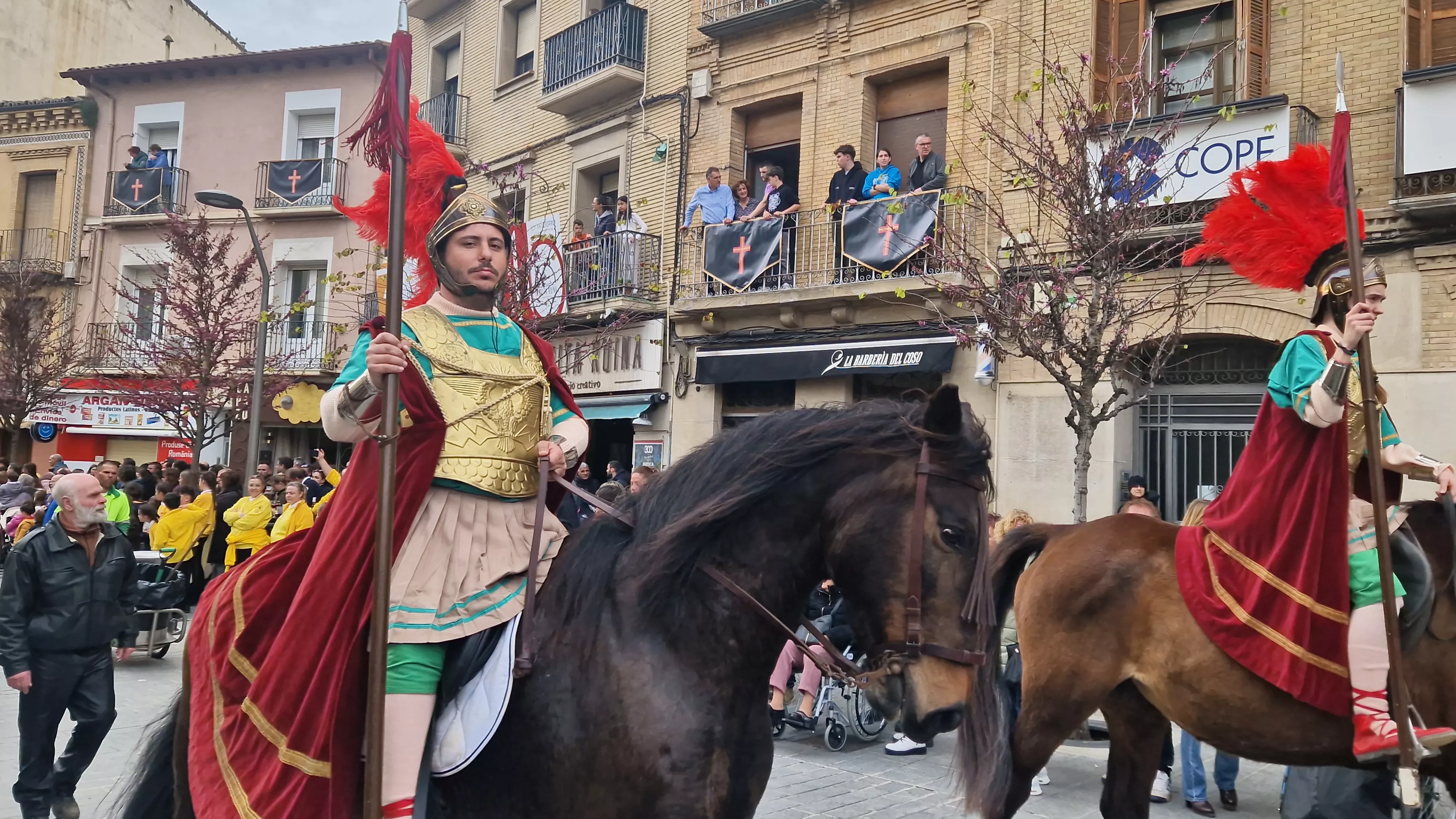 Desfile de los romanos en Huesca. Foto Myriam Martínez 