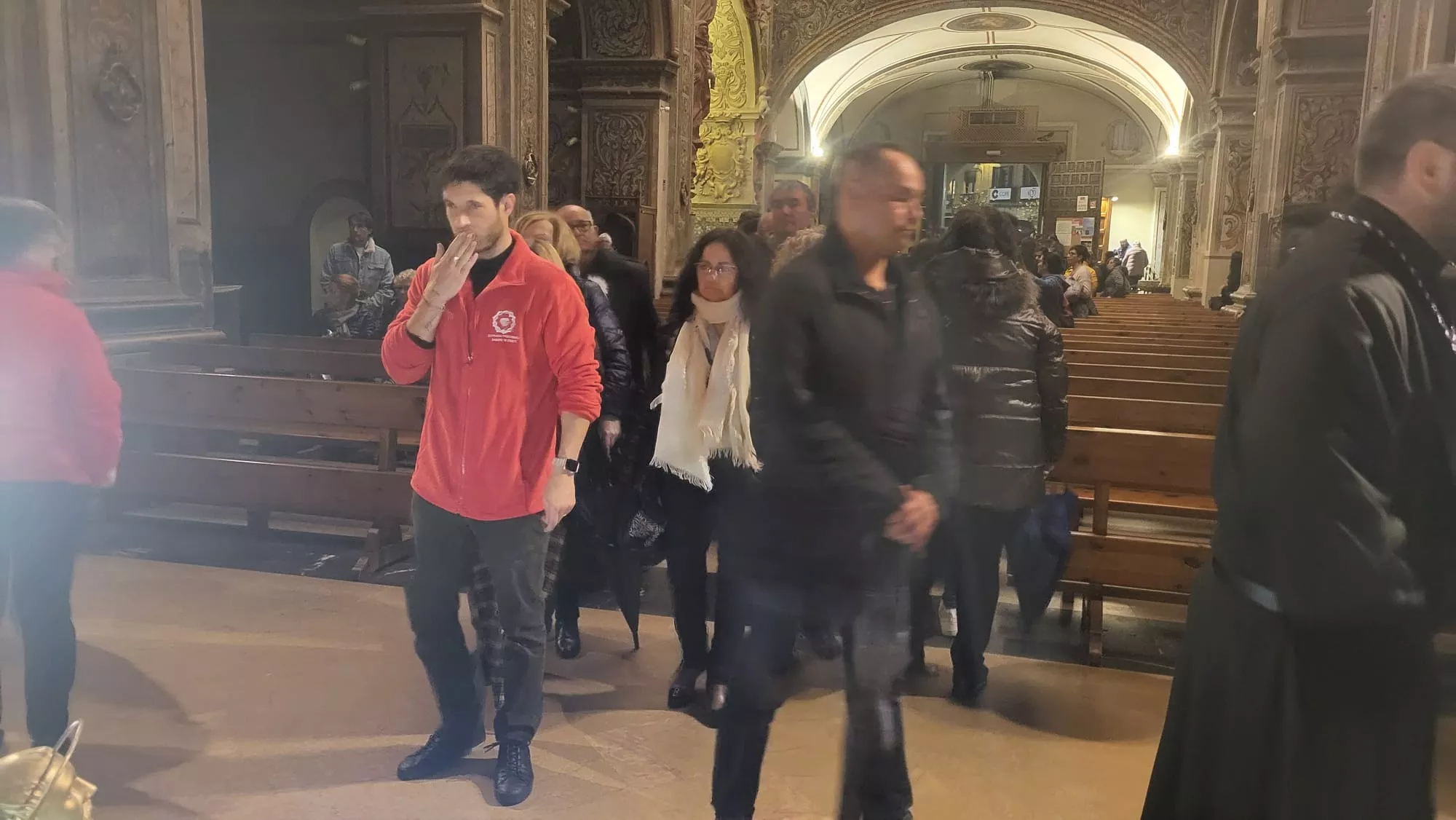 Adoración al Cristo Yacente en Santo Domingo y San Martín