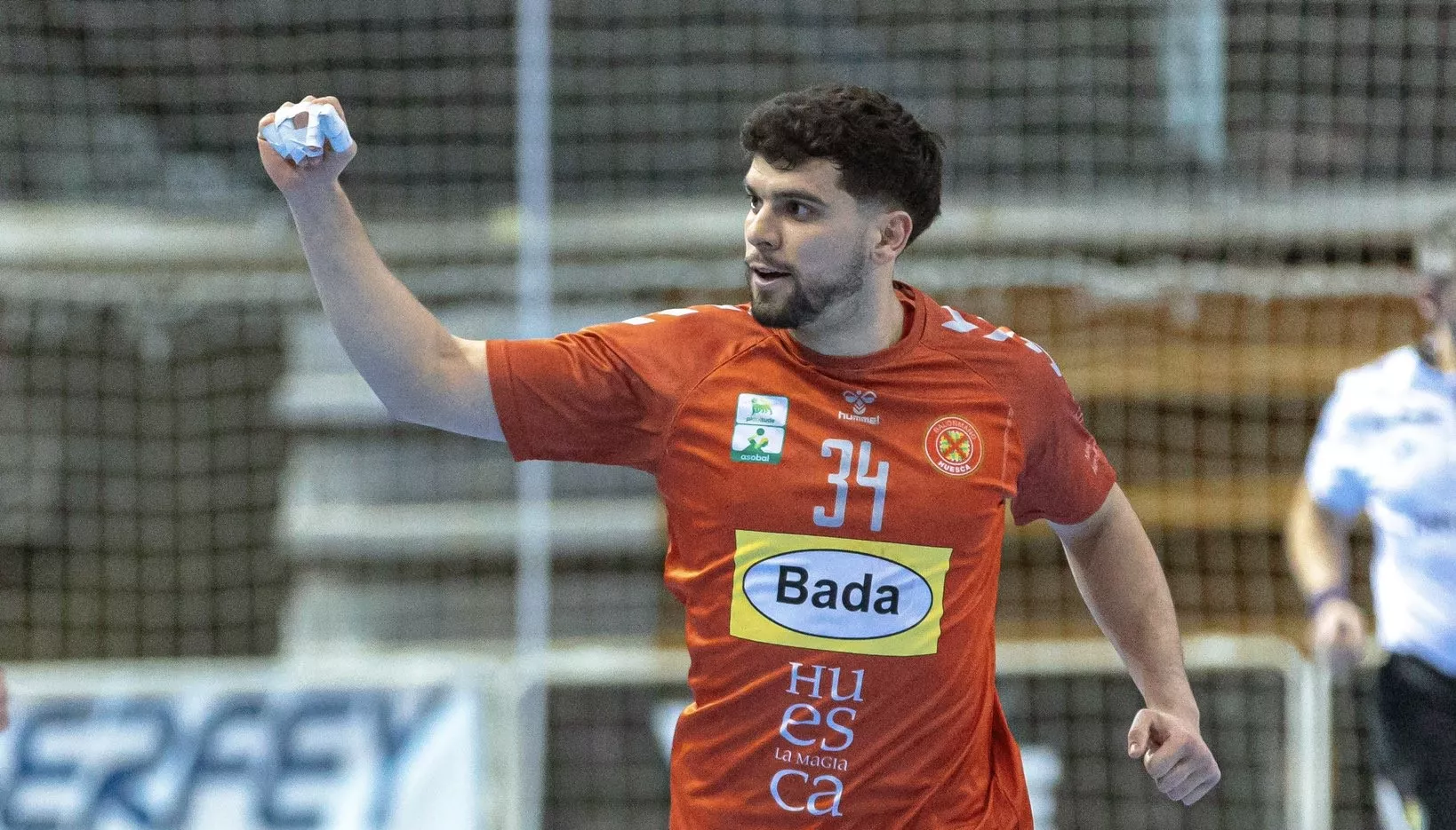Miguel Malo celebra un gol de Bada Huesca. Foto: Andrey Sapizhak