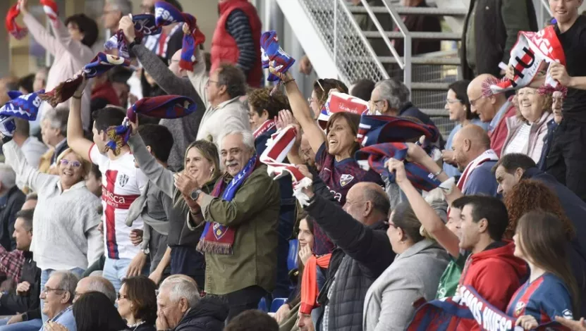 Afición de la SD Huesca.