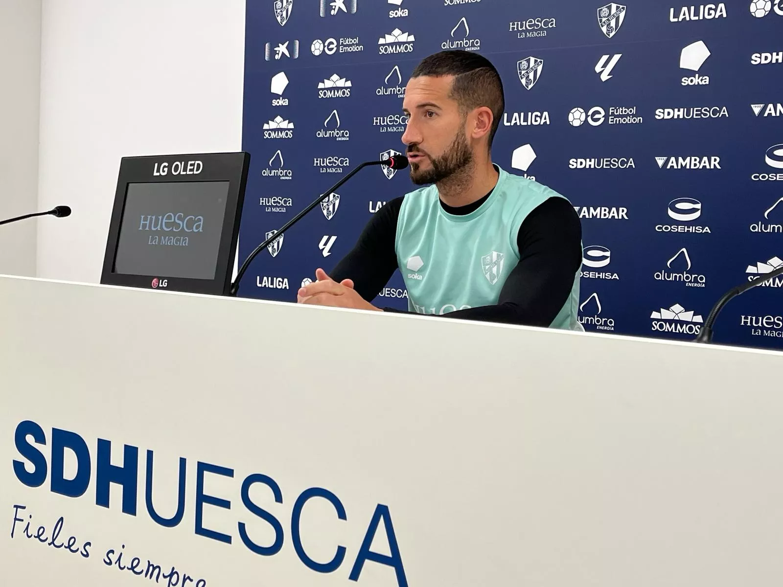 Óscar Sielva, jugador de la SD Huesca, este miércoles en la Base Aragonesa. Foto: A. Mora