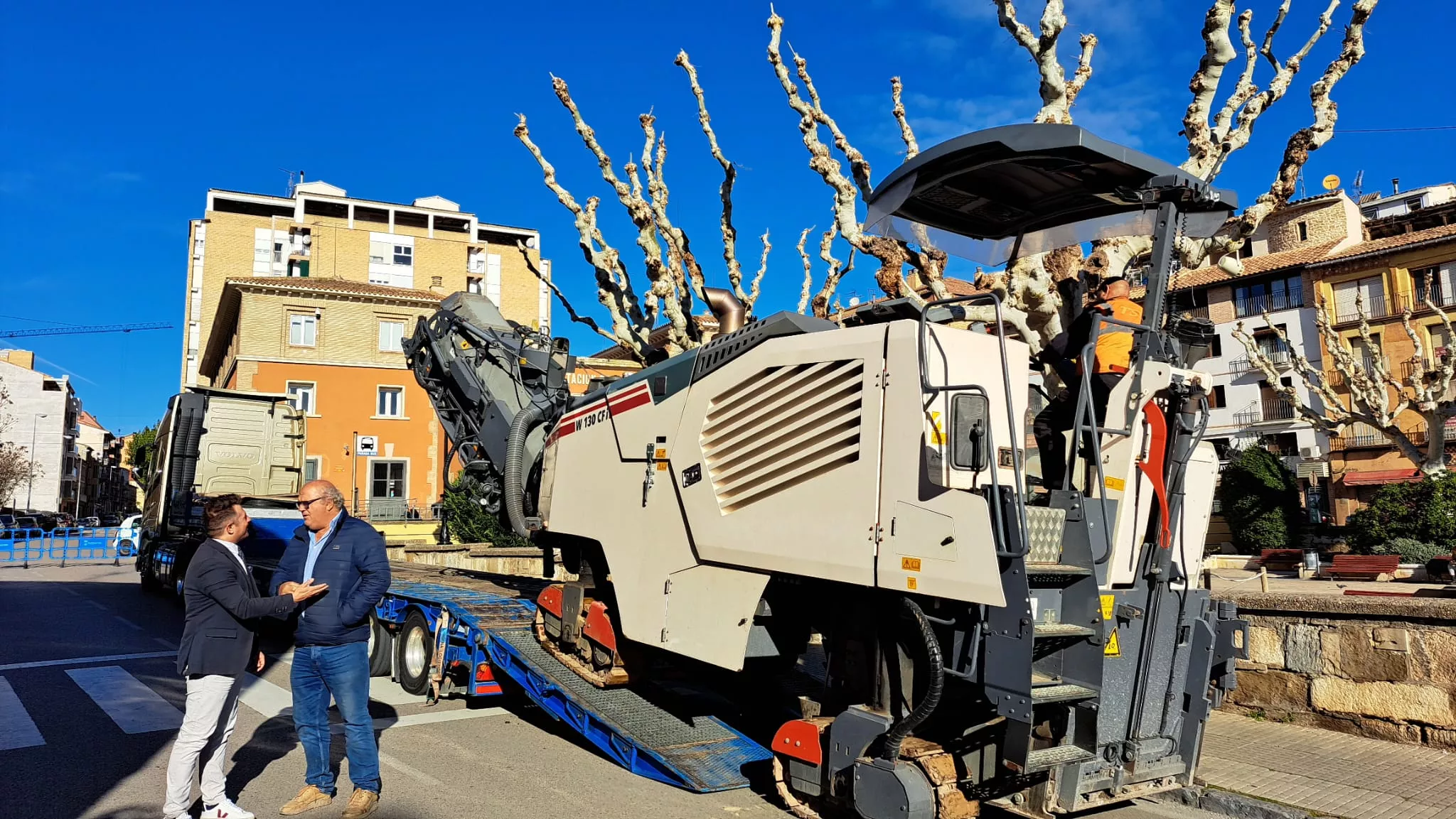 Arranca en Barbastro la reforma de la intersección de Ejército Español, calle Fonz y Vía Taurina.