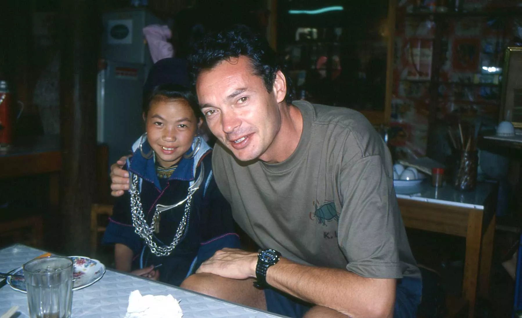 Marco Pascual con Ga en Vietnam.