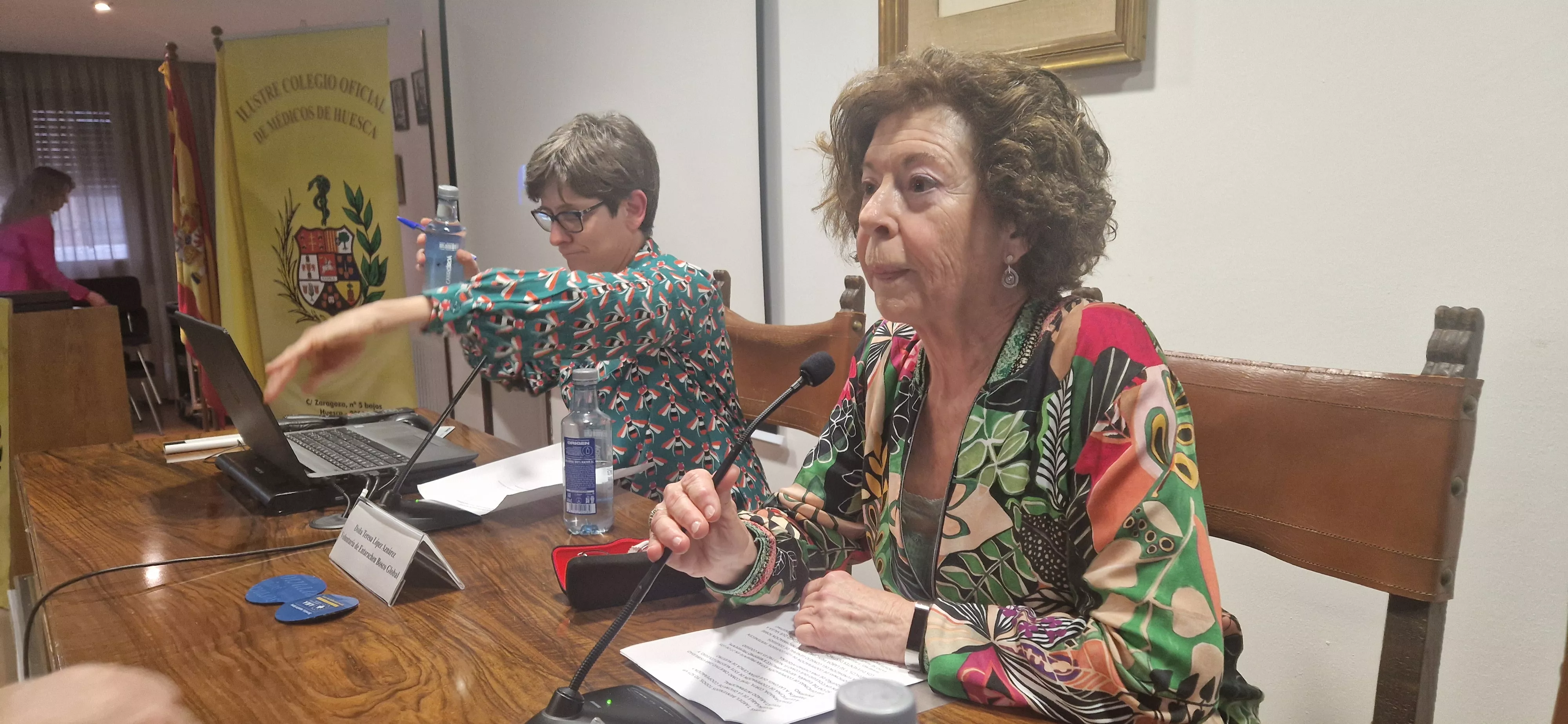 Virtudes Pelegrina, en primer plano. Foto Myriam Martínez