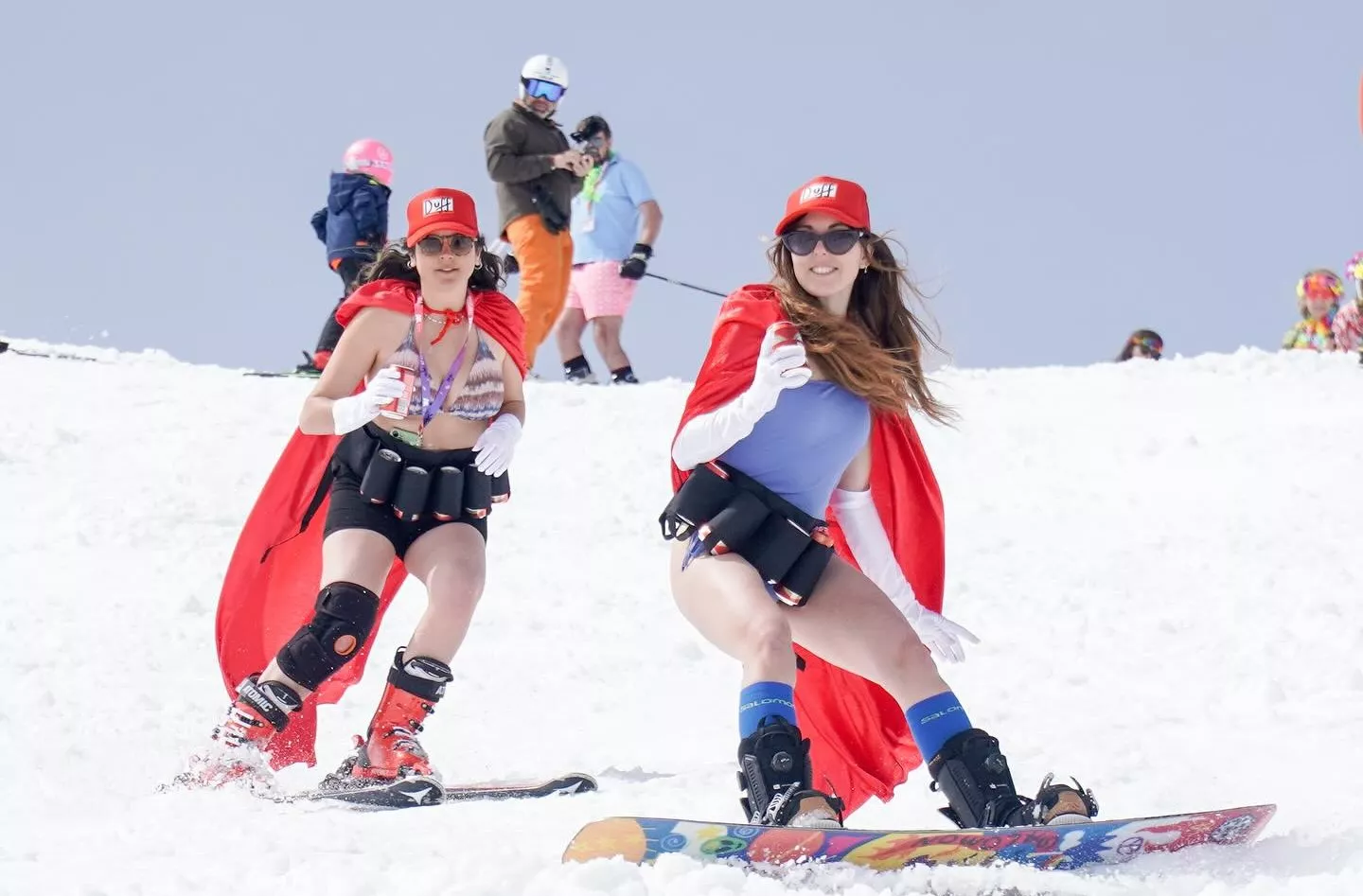 Mucha diversión en la bajada tropical celebrada en Aramón Cerler.