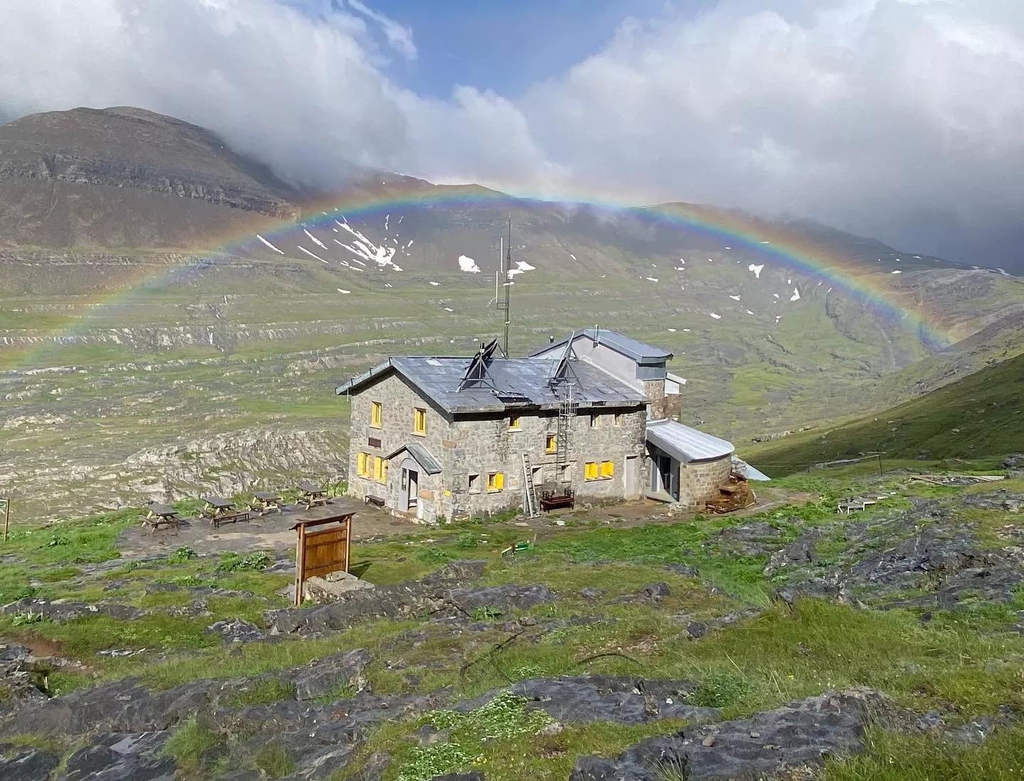 Refugio de Góriz.