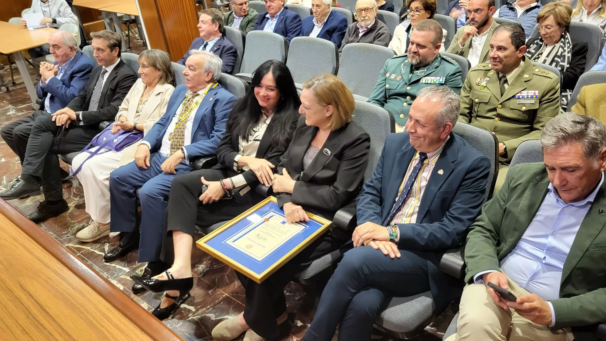 Entrega de la Distinción Rotaria a Vicente Ascaso