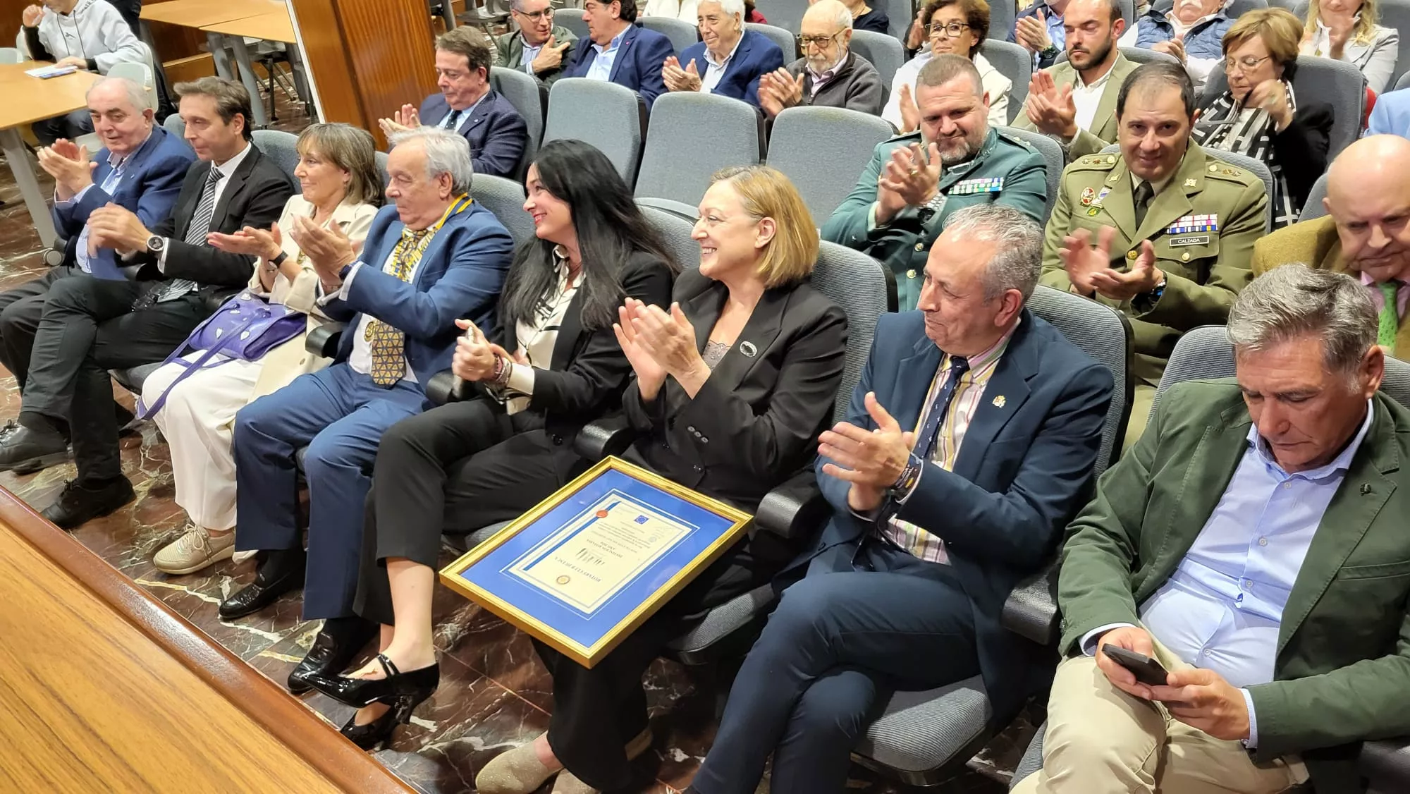 Entrega de la Distinción Rotaria a Vicente Ascaso