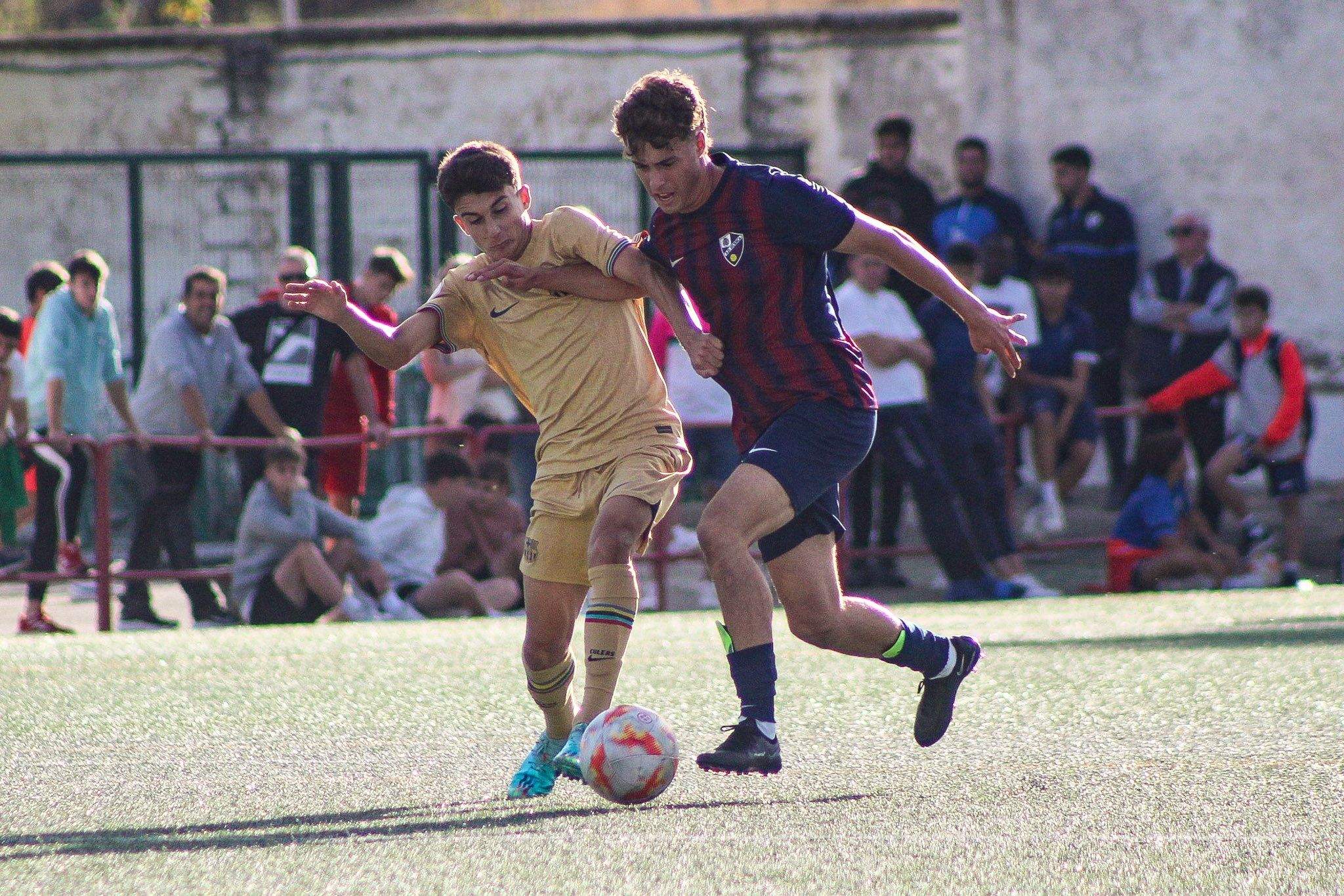 Un momento del partido entre el Huesca y el FC Barcelona DH Juvenil. Foto: Fundación Alcoraz
