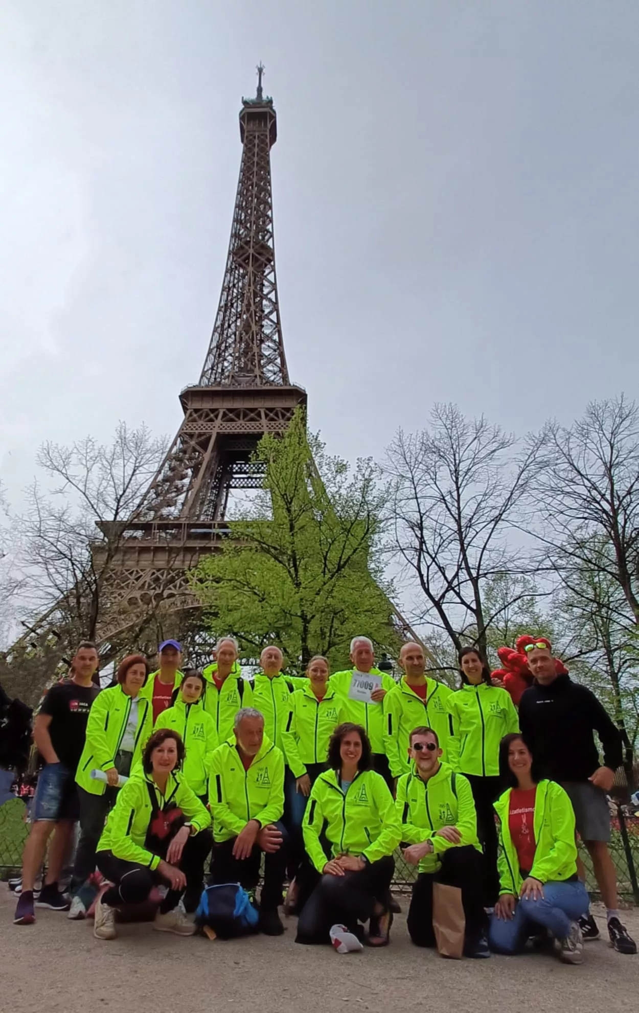 Club Atletismo Jaca en el Maratón de París.