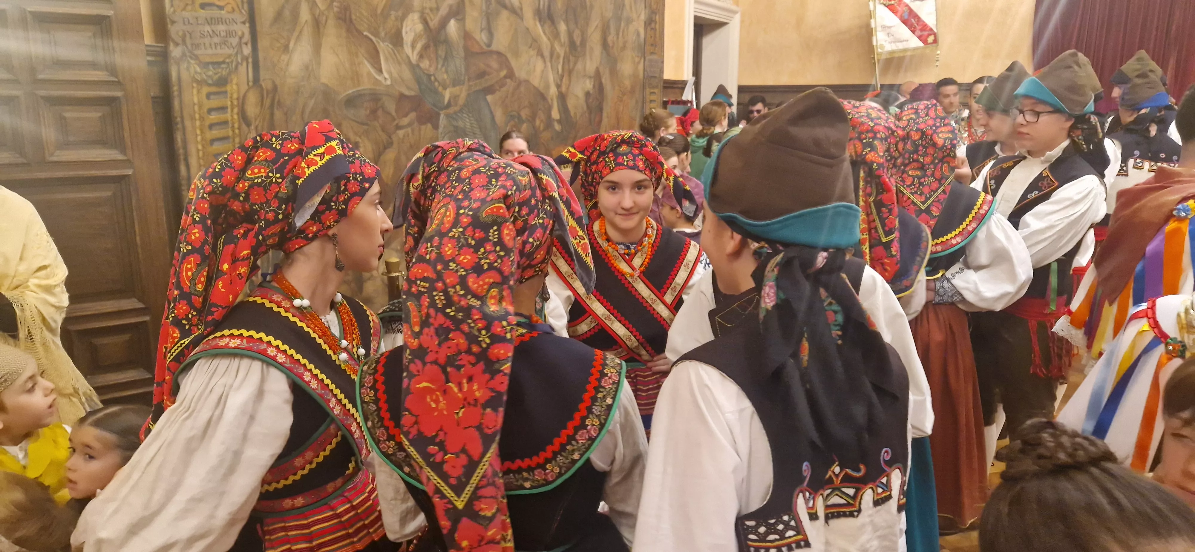  Recepción en el Ayuntamiento. IX Encuentro Nacional de Escuelas de Folklore José Rodrigo. Foto Myriam Martínez 