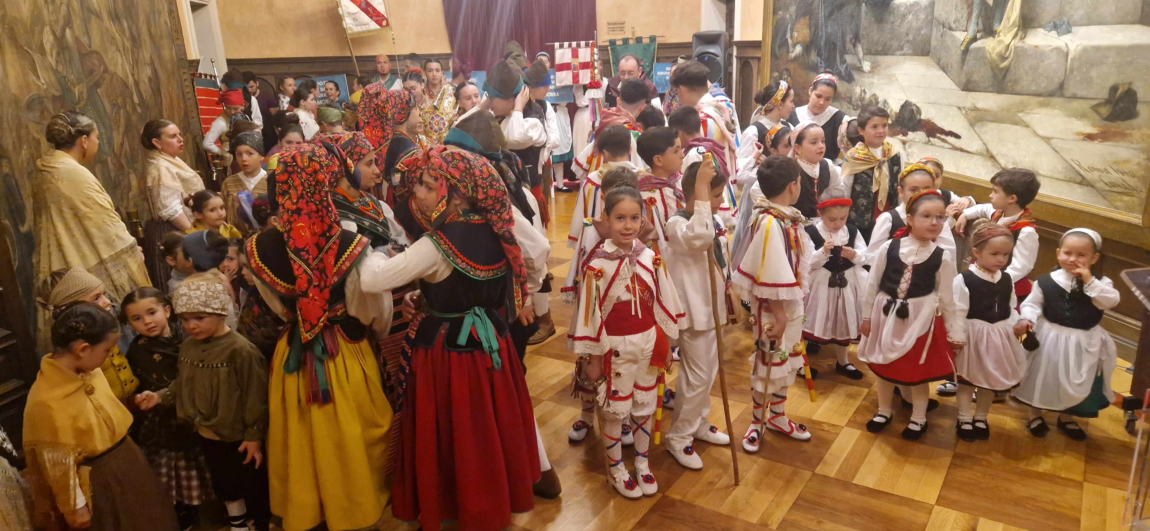  Recepción en el Ayuntamiento. IX Encuentro Nacional de Escuelas de Folklore José Rodrigo. Foto Myriam Martínez 