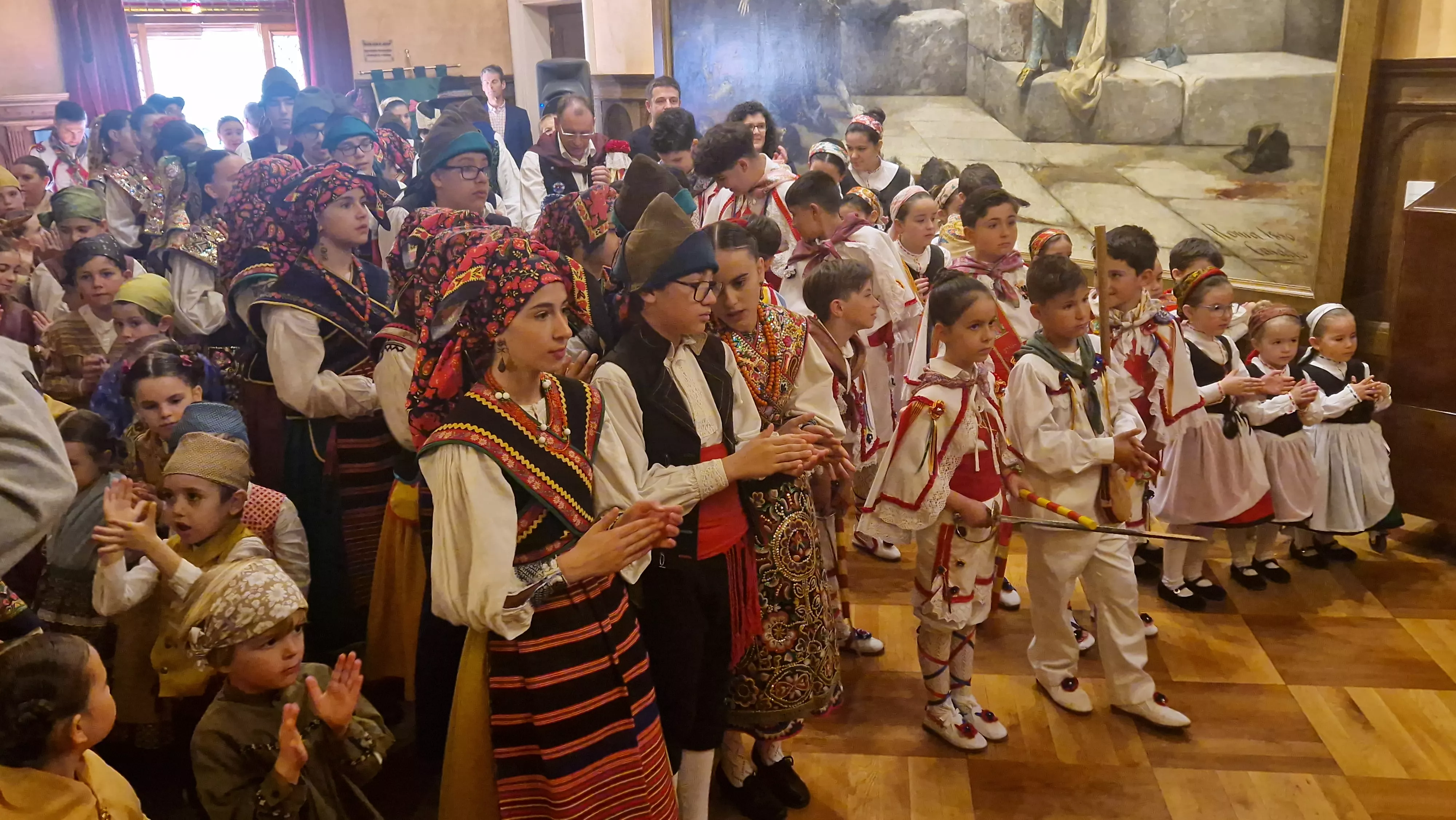 Recepción en el Ayuntamiento. IX Encuentro Nacional de Escuelas de Folklore José Rodrigo. Foto Myriam Martínez 