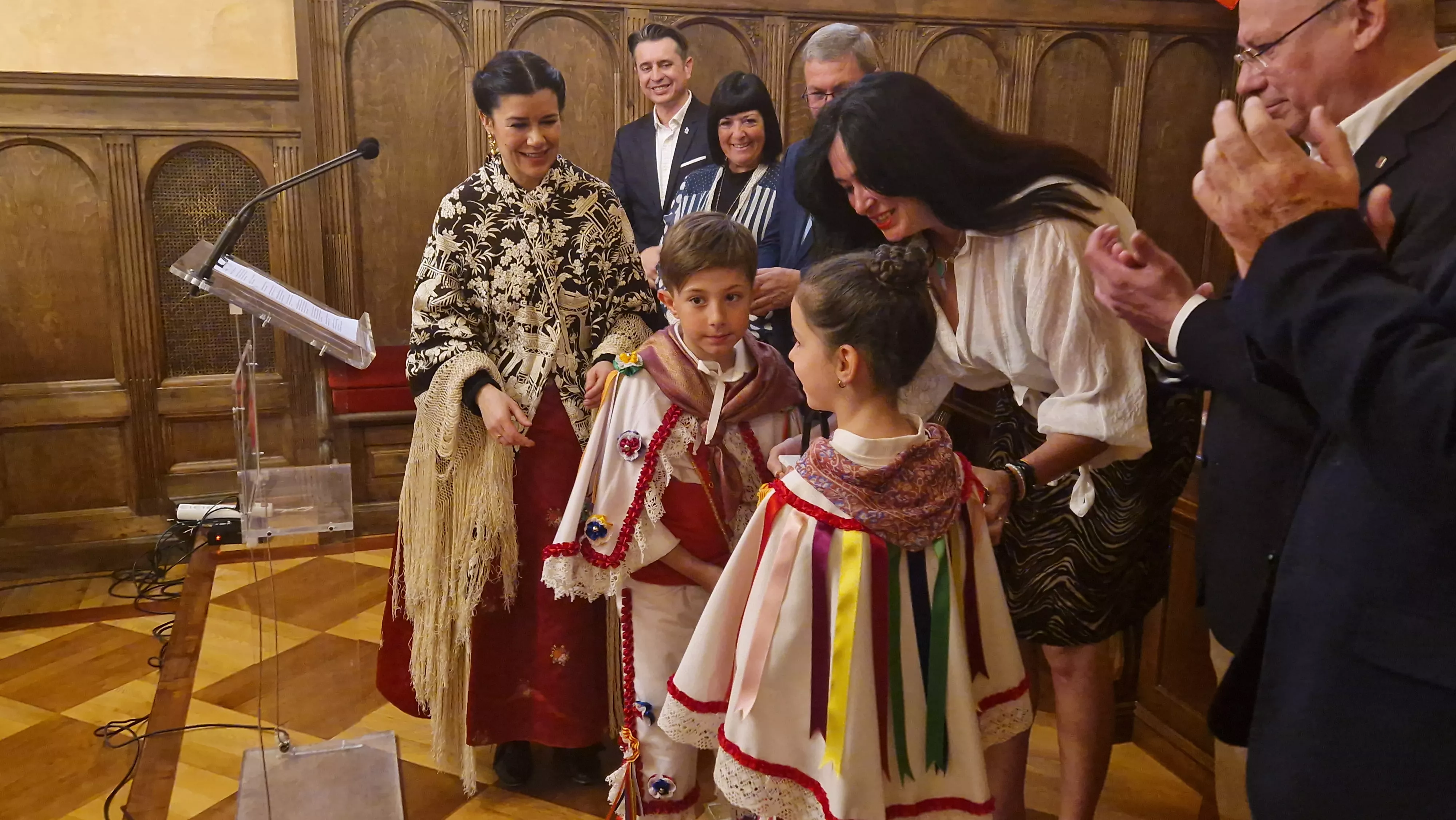  Recepción en el Ayuntamiento. IX Encuentro Nacional de Escuelas de Folklore José Rodrigo. Foto Myriam Martínez 