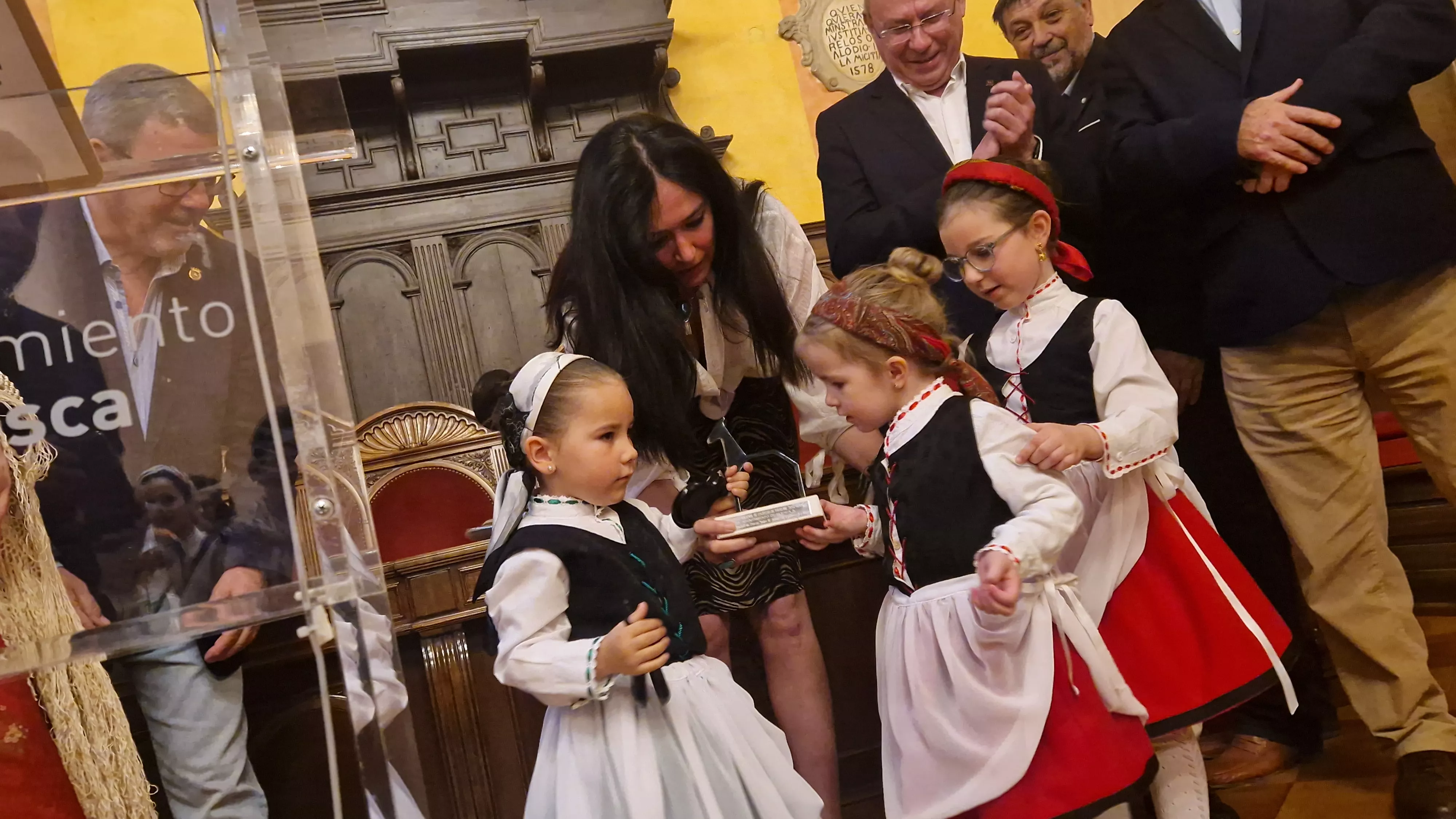  Recepción en el Ayuntamiento. IX Encuentro Nacional de Escuelas de Folklore José Rodrigo. Foto Myriam Martínez 