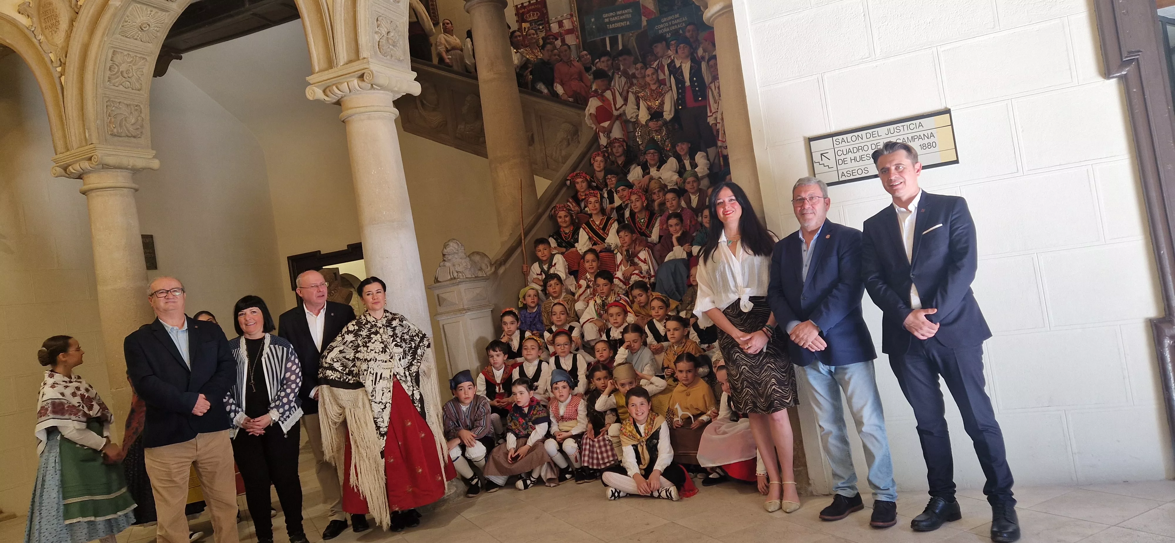  Recepción en el Ayuntamiento. IX Encuentro Nacional de Escuelas de Folklore José Rodrigo. Foto Myriam Martínez 