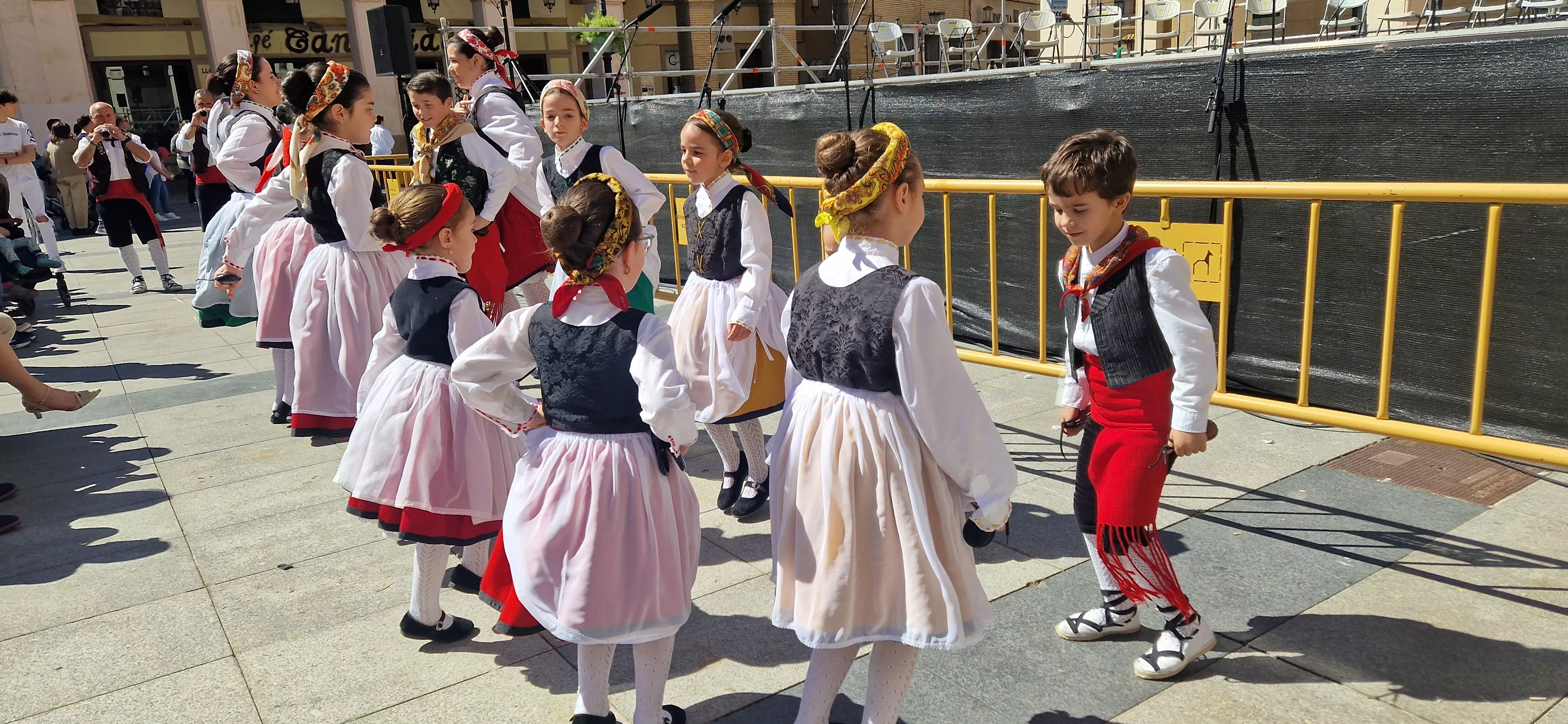 Escuela Municipal de Danzas "Isidra M Santos" de Calahorra. Foto Myriam Martínez 