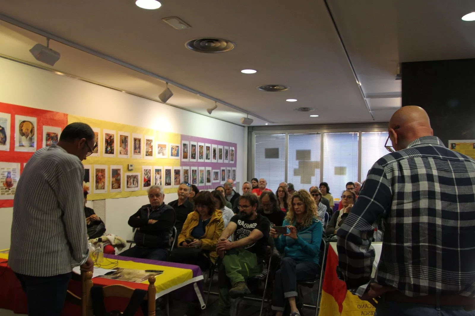  Lorenzo Moliner Otín, en las jornadas culturales de CRMAHU. Foto Carlos Neofato 