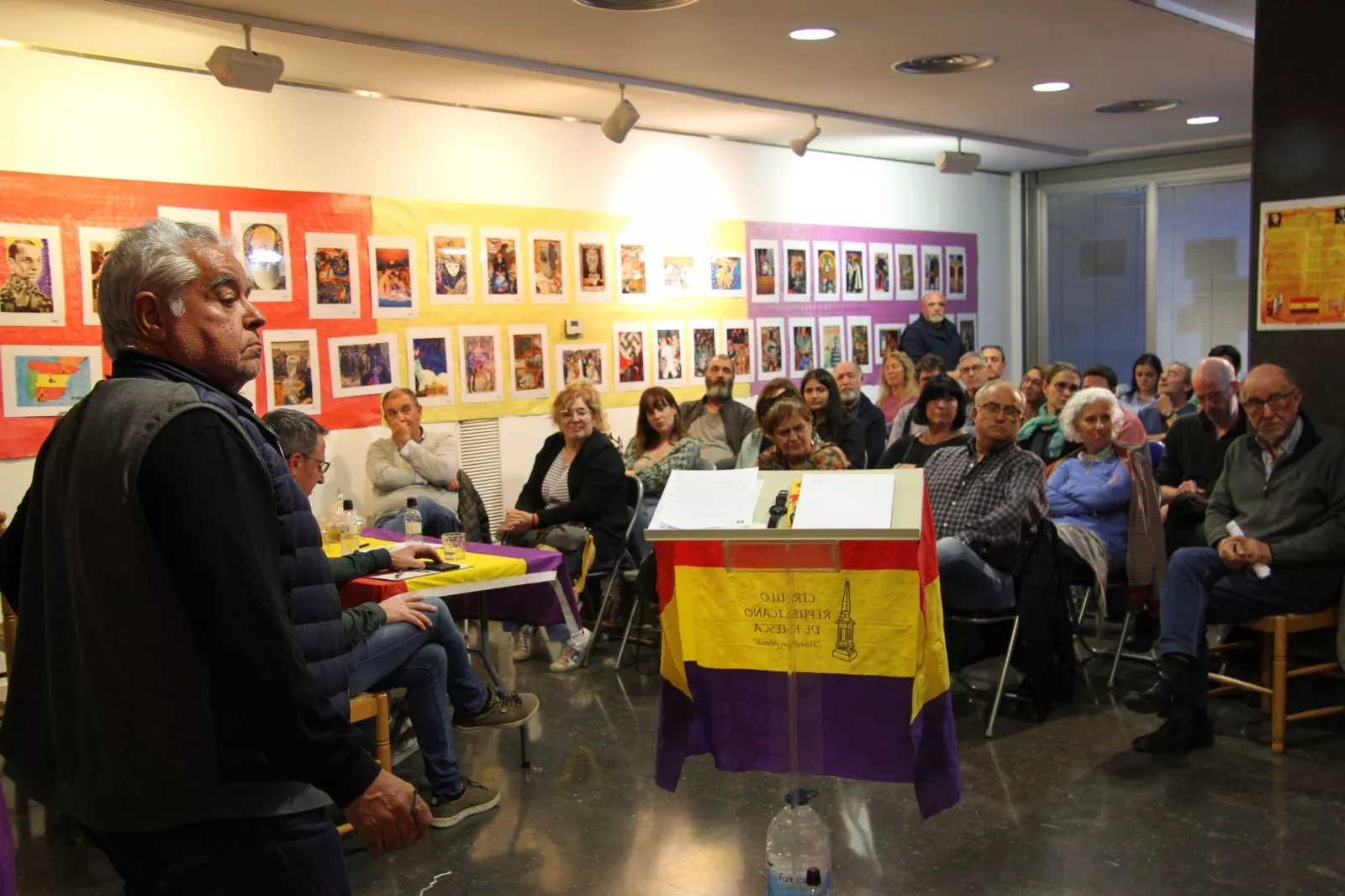 Debate sobre república y la derogación de la Ley de Memoria Democrática. Foto Carlos Neofato