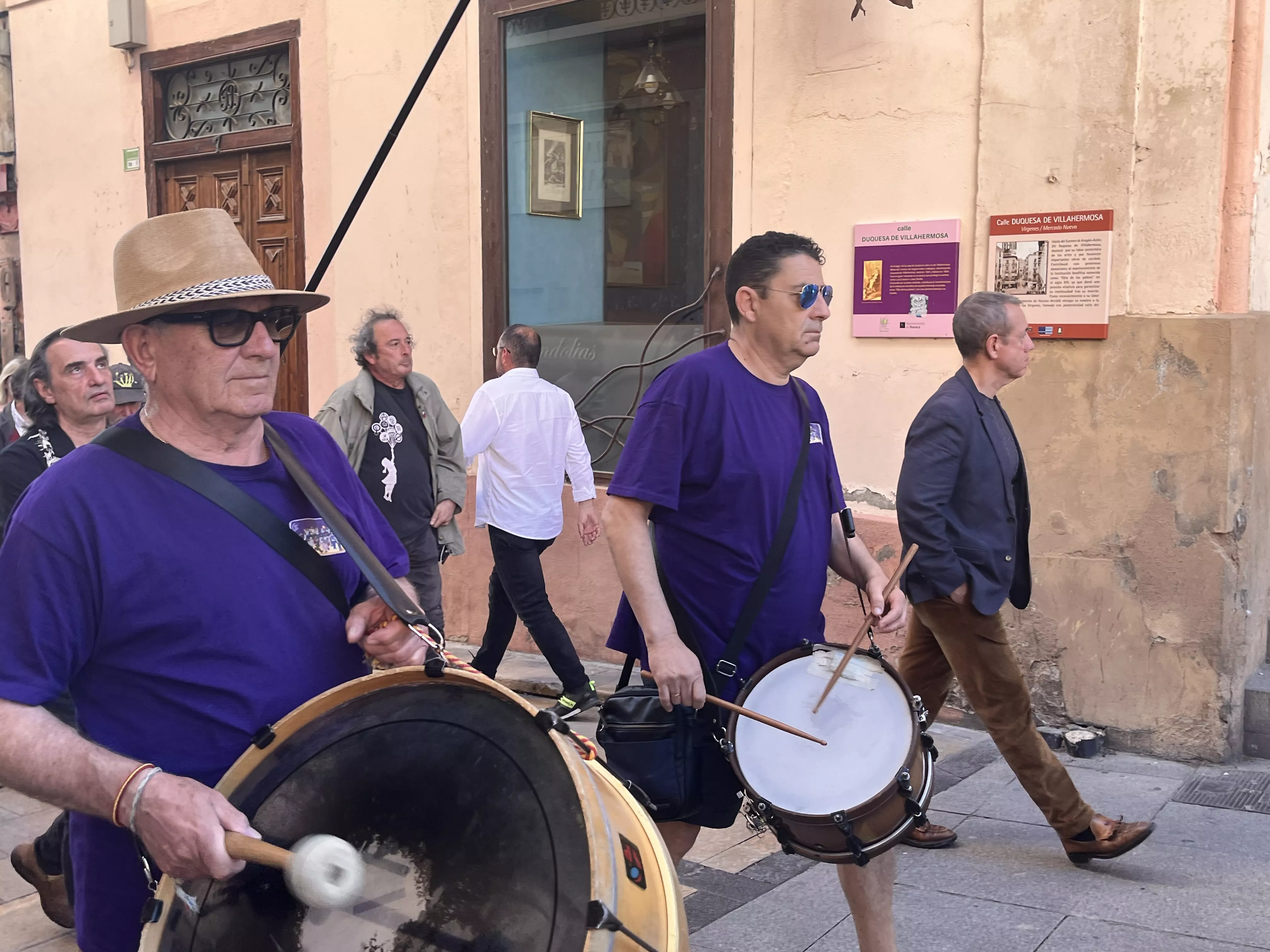 Manifestación en Huesca para celebrar el aniversario de la Segunda República. Foto Mercedes Manterola