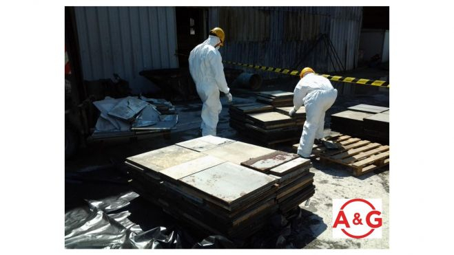 Trabajando en un escenario con amianto.