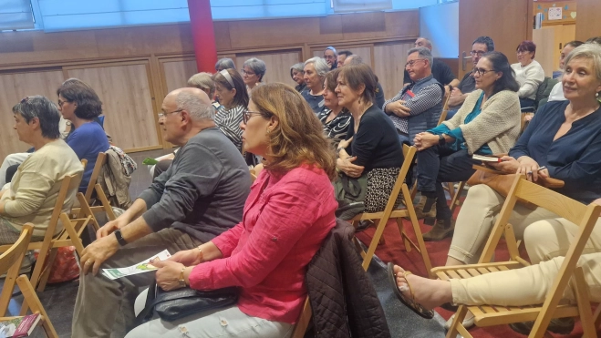 El acto contó con muchas seguidoras y seguidores de María Belmonte. Foto Myriam Martínez El acto contó con muchas seguidoras y seguidores de María Belmonte. Foto Myriam Martínez