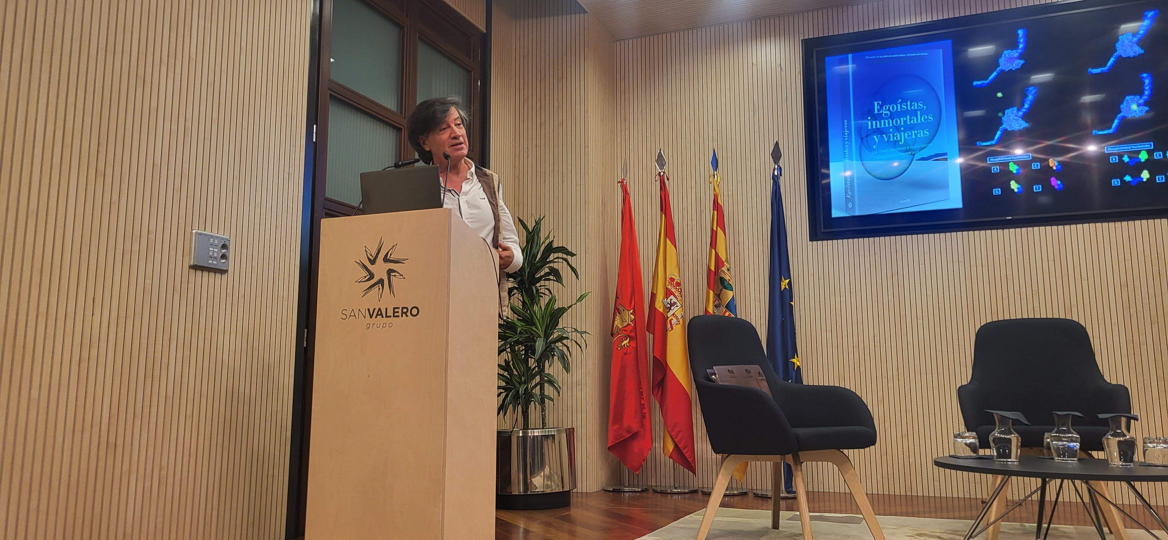 Carlos López-Otín, en un acto en Zaragoza. Foto Myriam Martínez