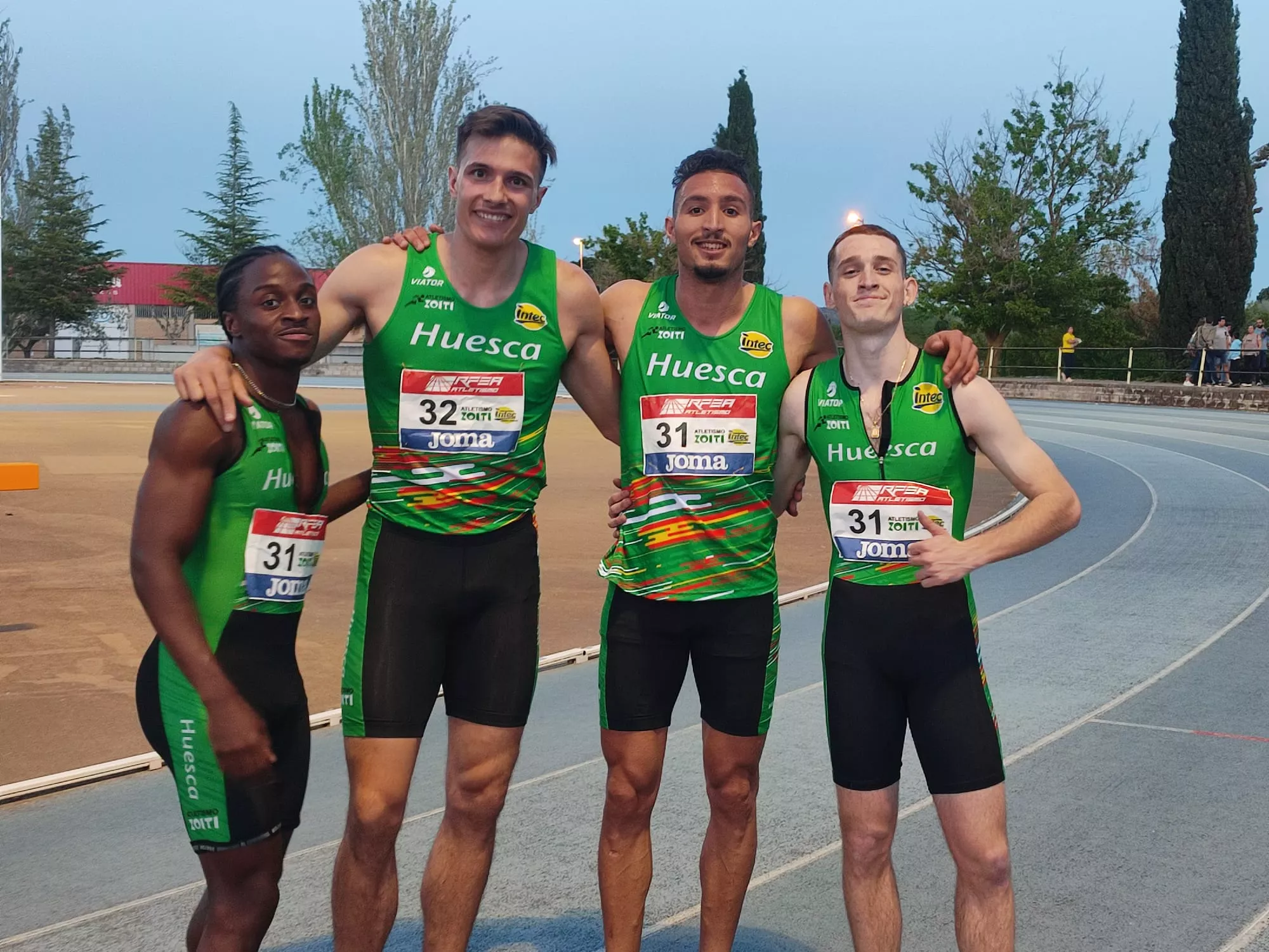 Primera jornada de Liga de Intec-Zoiti. El relevo 4x400