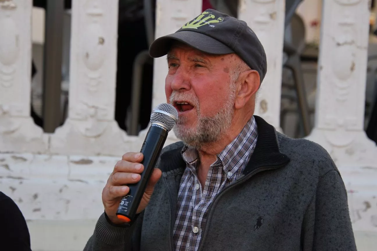 Manifestación en Huesca para celebrar el aniversario de la Segunda República. Foto Carlos Neofato