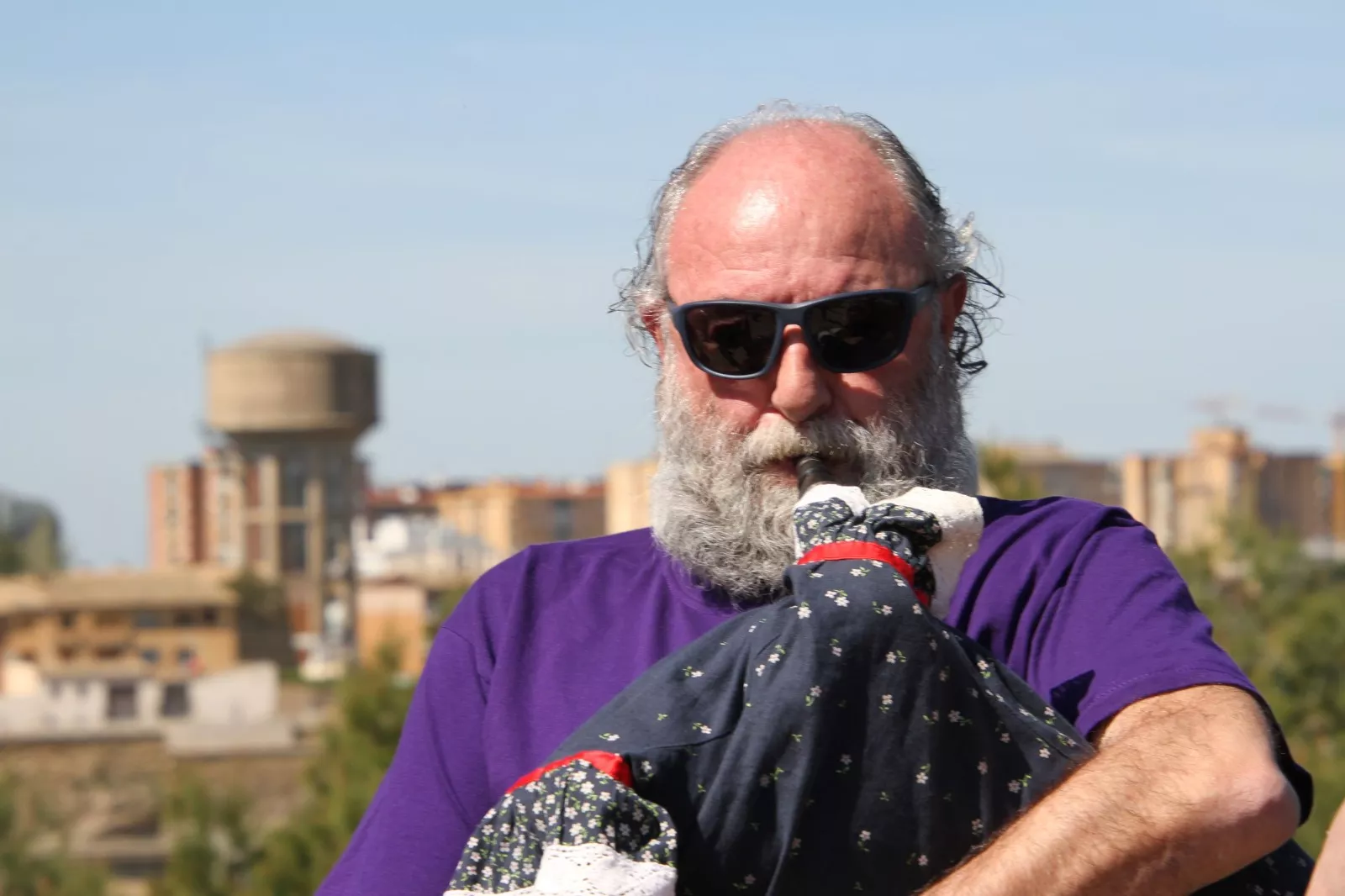 Izado de bandera de la II República. Foto Carlos Neofato