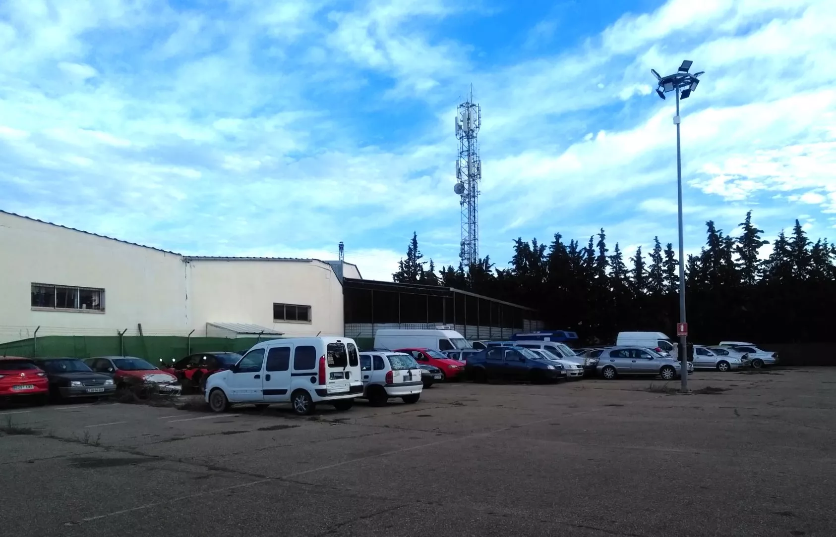 Depósito municipal de vehículos de Huesca.