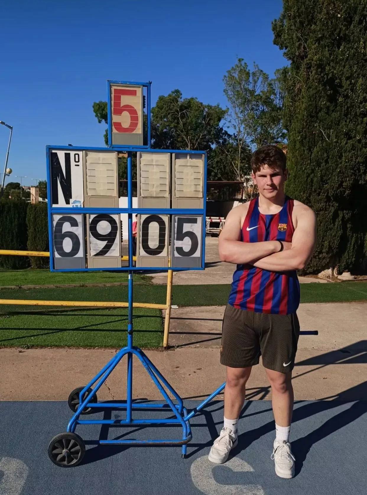 Alonso Sánchez, récord de Aragón de martillo Sub-18 y mínima para el Europeo en Monzón