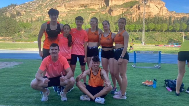 Atletas del CA Fraga-Bajo Cinca en el control de Monzón. Atletas del CA Fraga-Bajo Cinca en el control de Monzón.