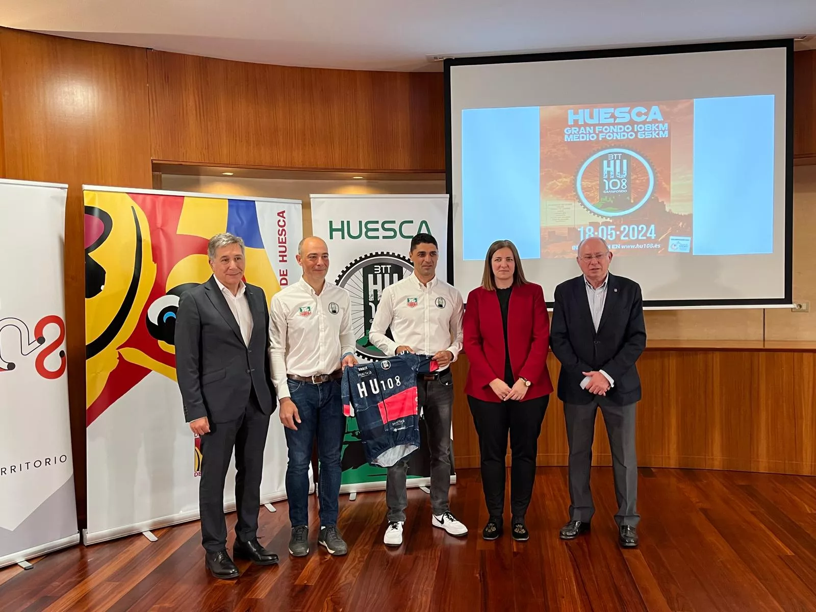 Presentación de la BTT Hu108 en su sexta edición, este martes en la DPH. Foto: Adrián Mora