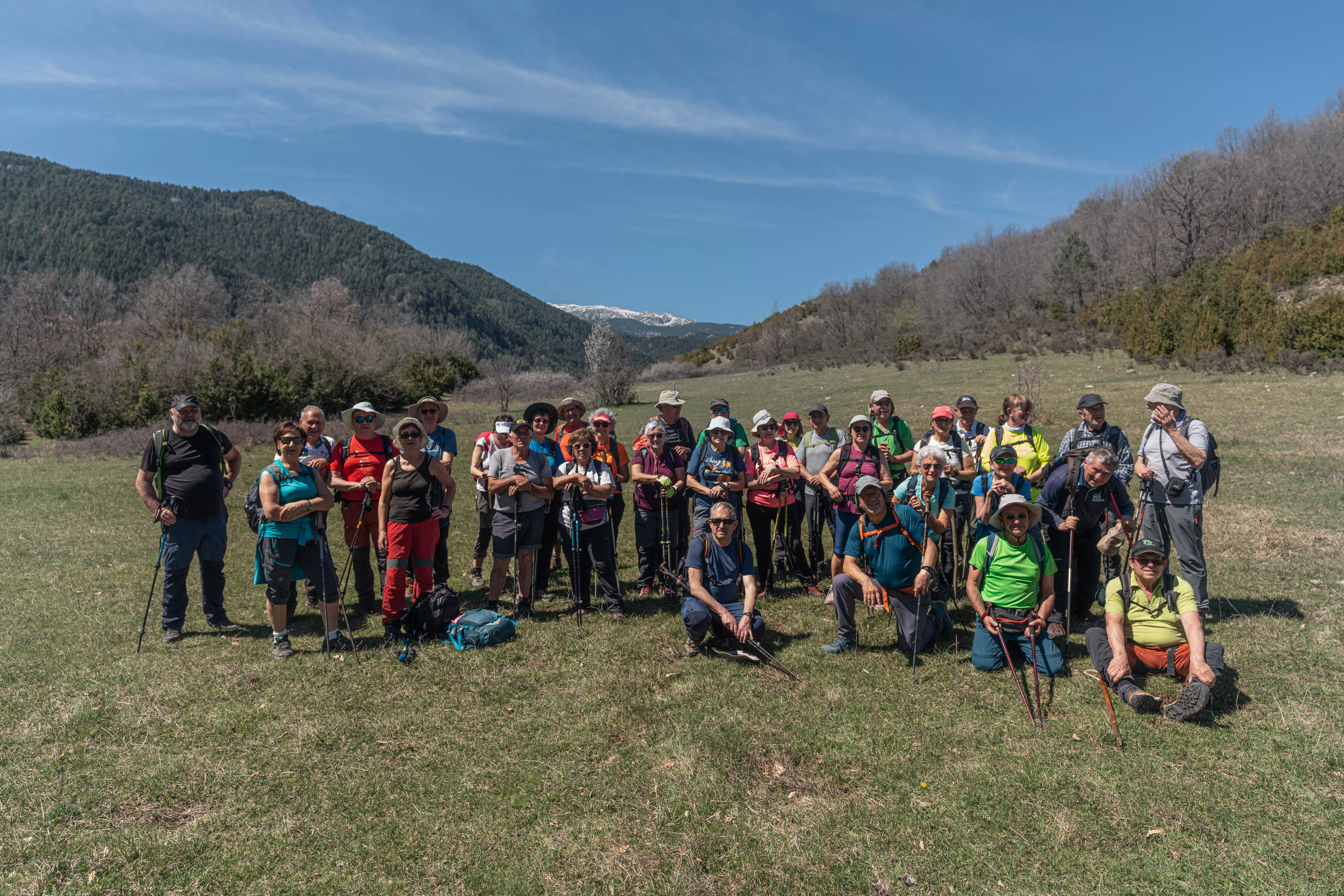 Foto de los 38 senderistas de Rutas por la Provincia.