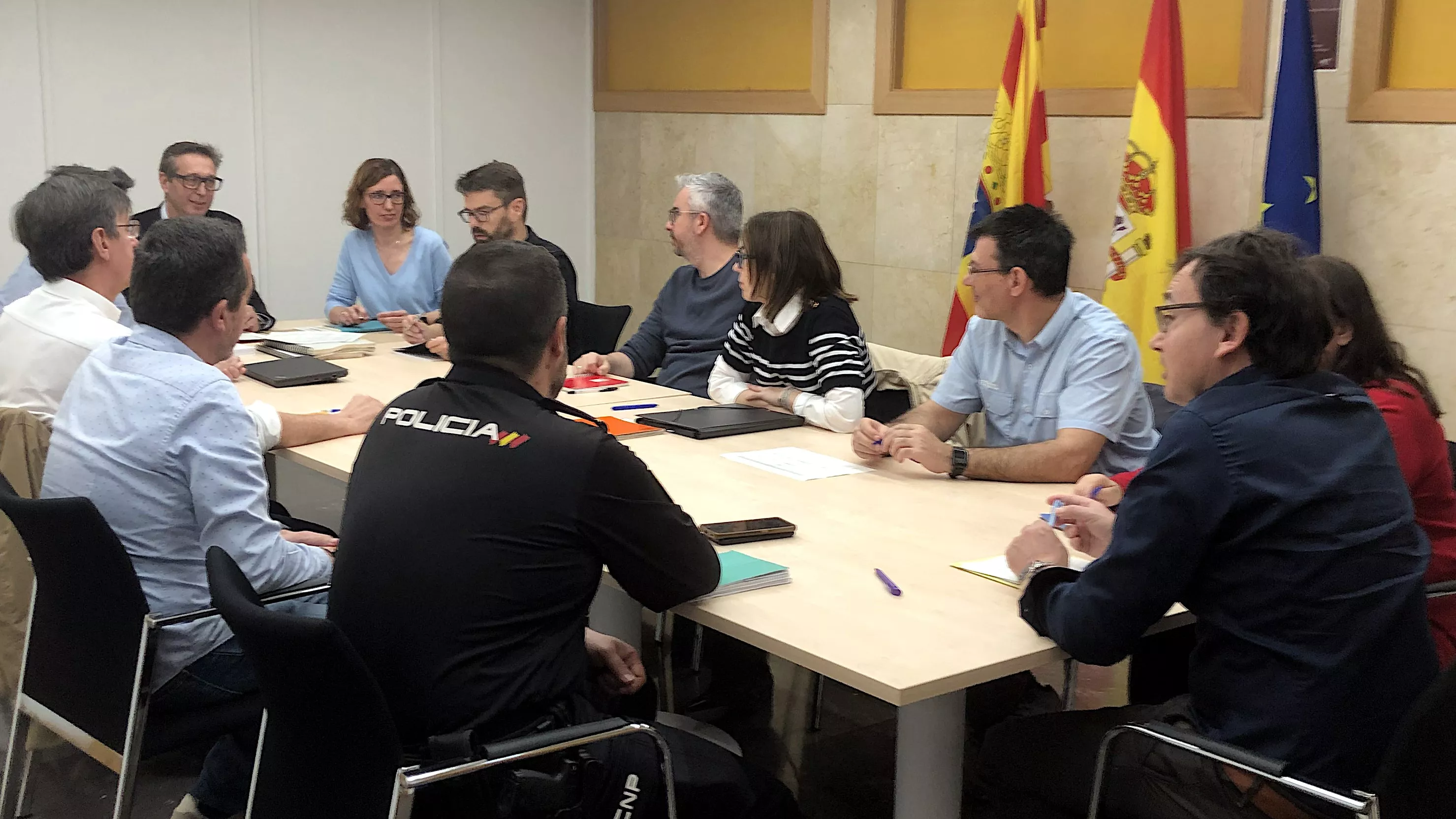 Reunión de Javier Betorz con los responsables de los departamentos de la Delegación de la DGA en Huesca