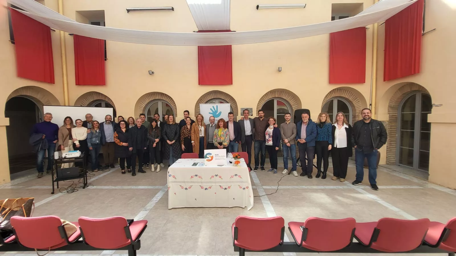 Presentes en la presentación de la marca de Sos Adolescente