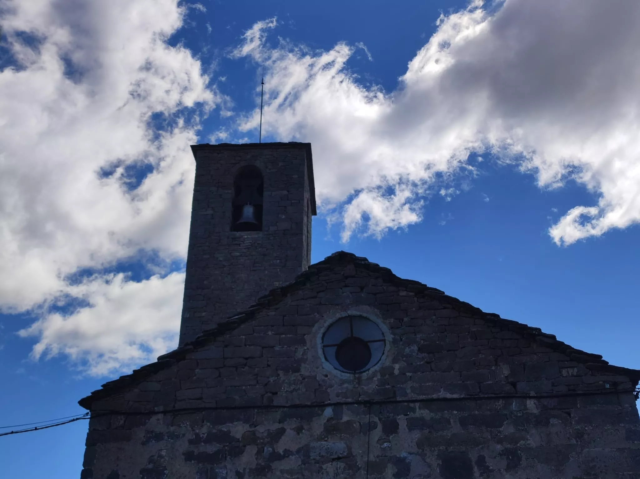 Retorno de la campana de Arcusa a la iglesia de San Esteban.
