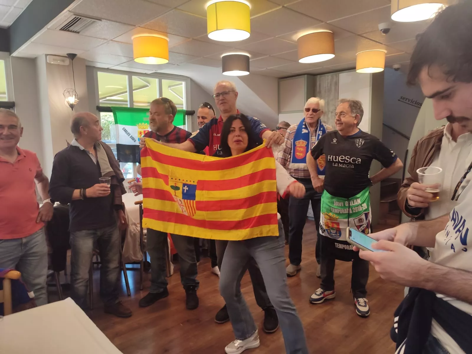 Comida de hermanamiento entre Fenómenos Oscenses y Armada Blanquilla. Foto: MAB