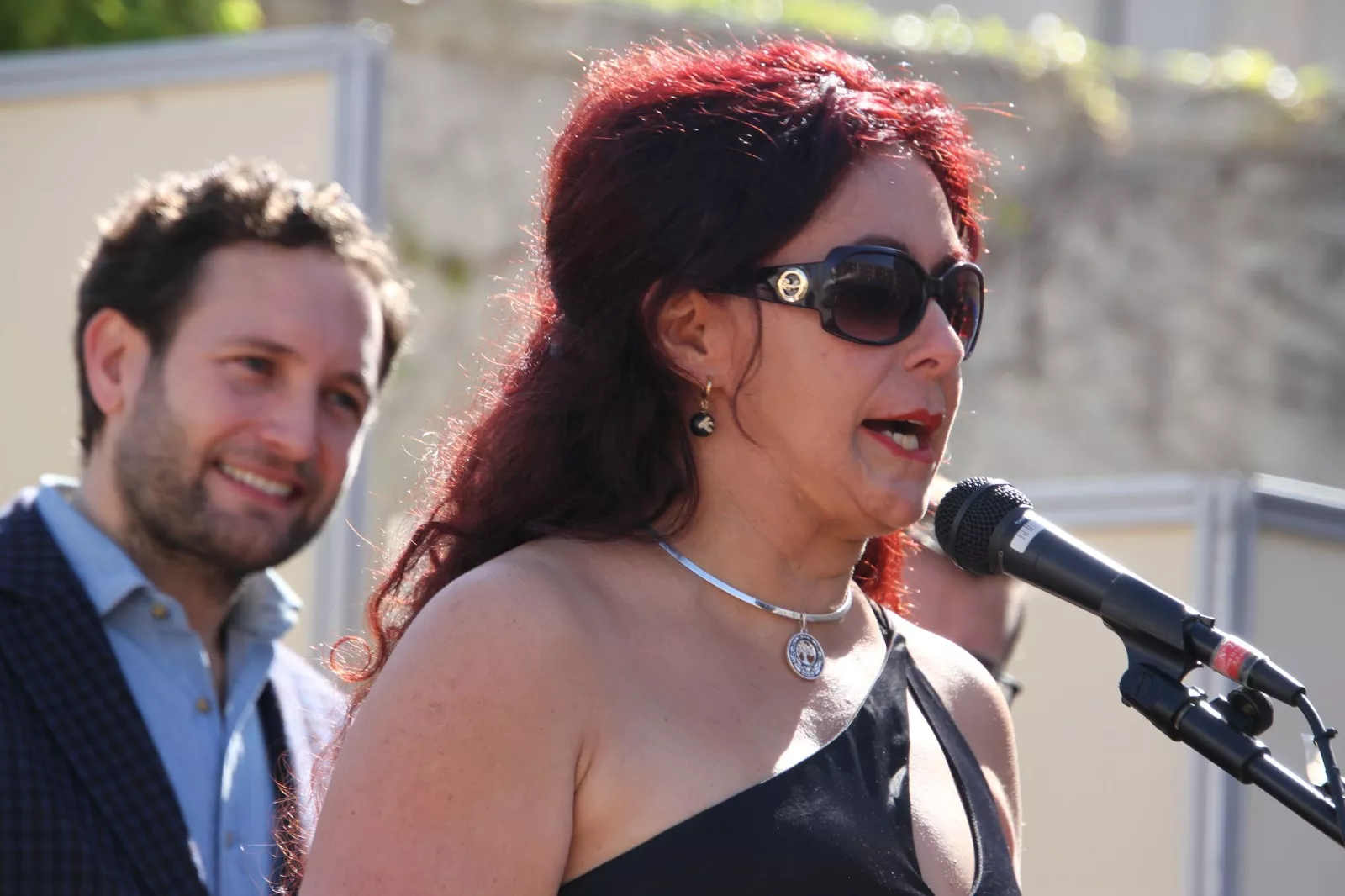 Entrega de menciones y obsequios escolares. Foto Carlos Neofato