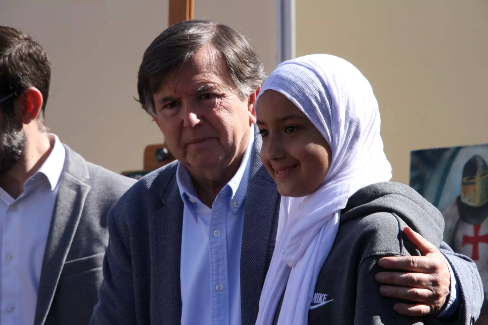 Entrega de menciones y obsequios escolares. Foto Carlos Neofato