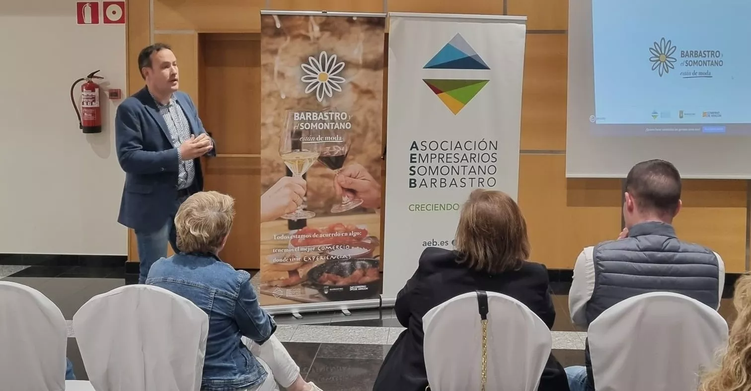 Presesntación de la campaña primavera verano del comercio de Barbastro