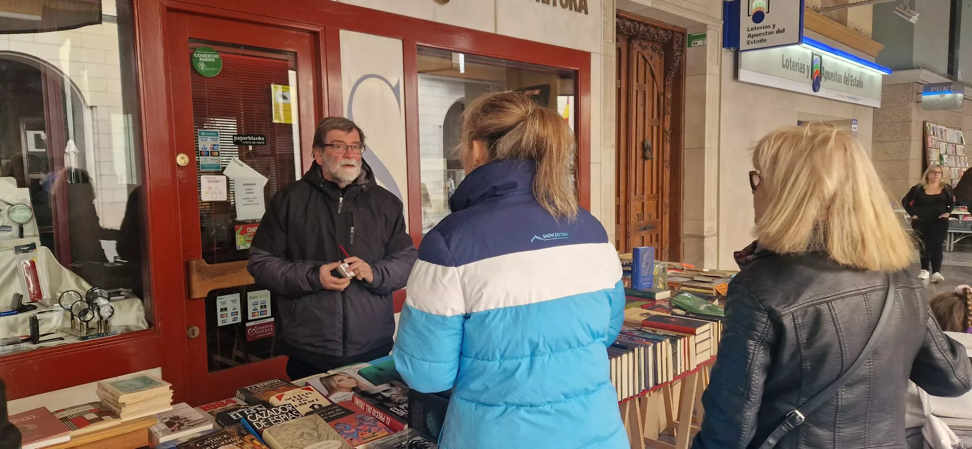 Celebración del Día del Libro en los Porches de Galicia de Huesca. Foto: Myriam Martínez