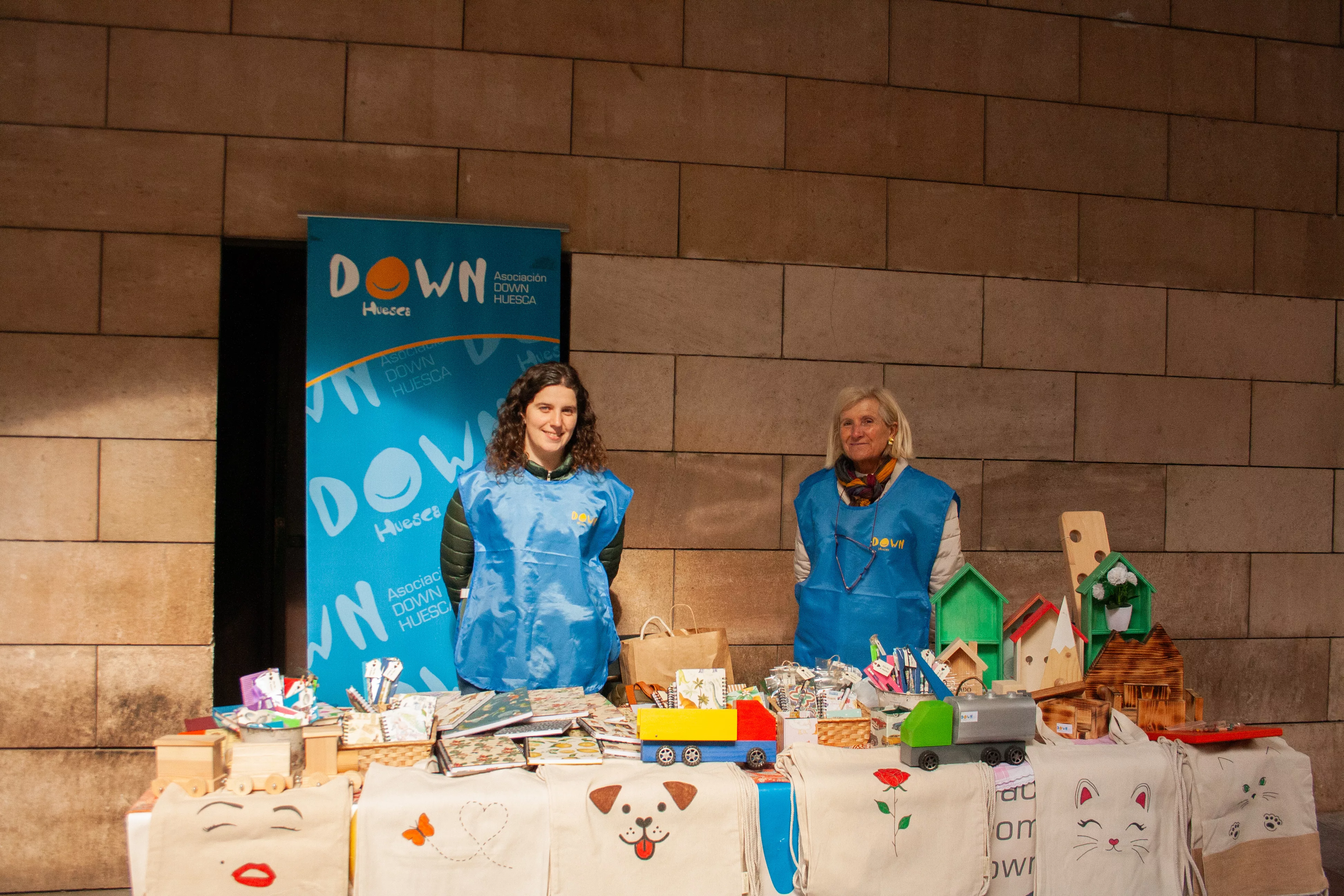 Celebración del Día del Libro en los Porches de Galicia de Huesca. Foto: Meli Armoa