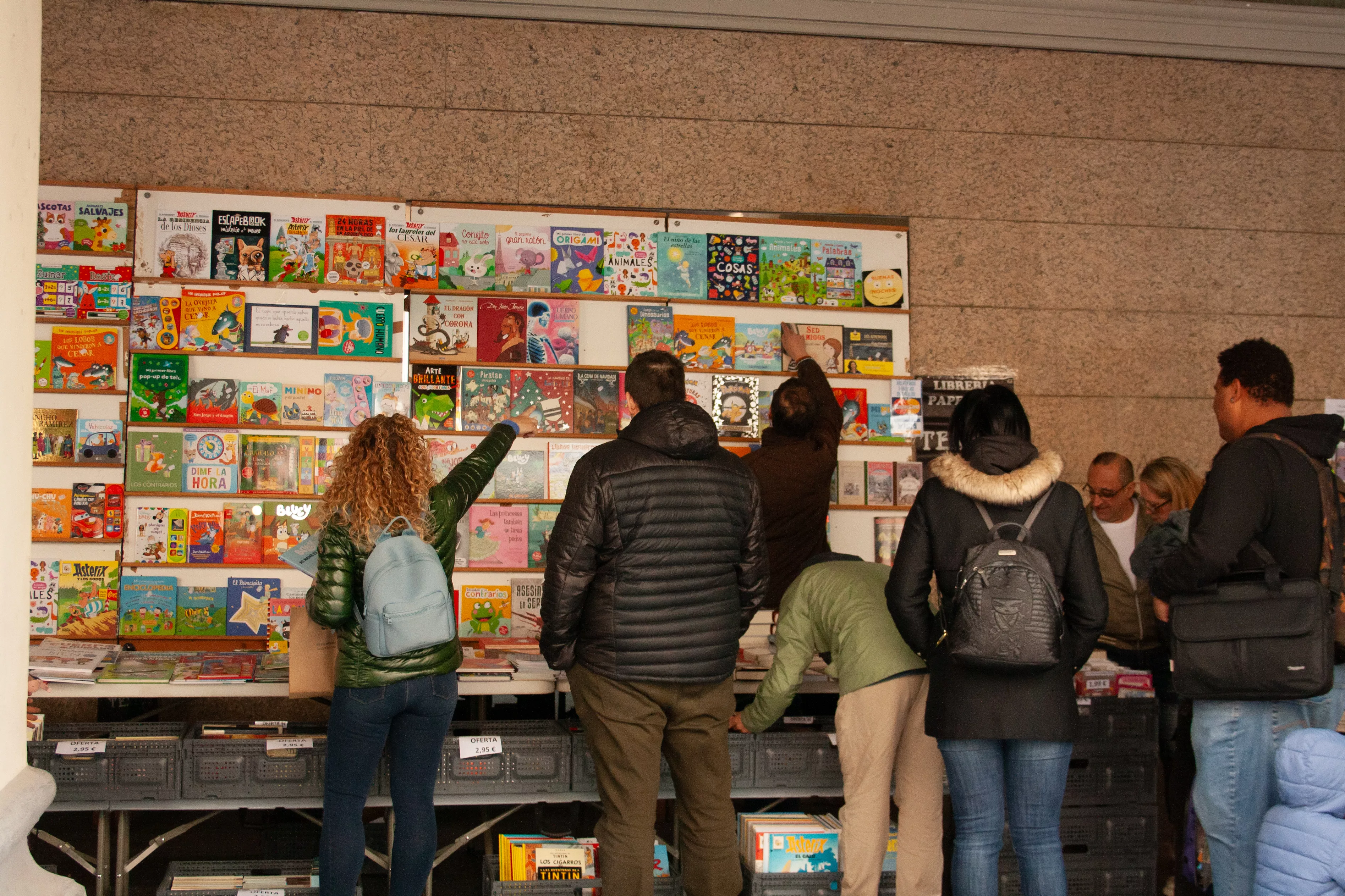 Celebración del Día del Libro en los Porches de Galicia de Huesca. Foto: Meli Armoa
