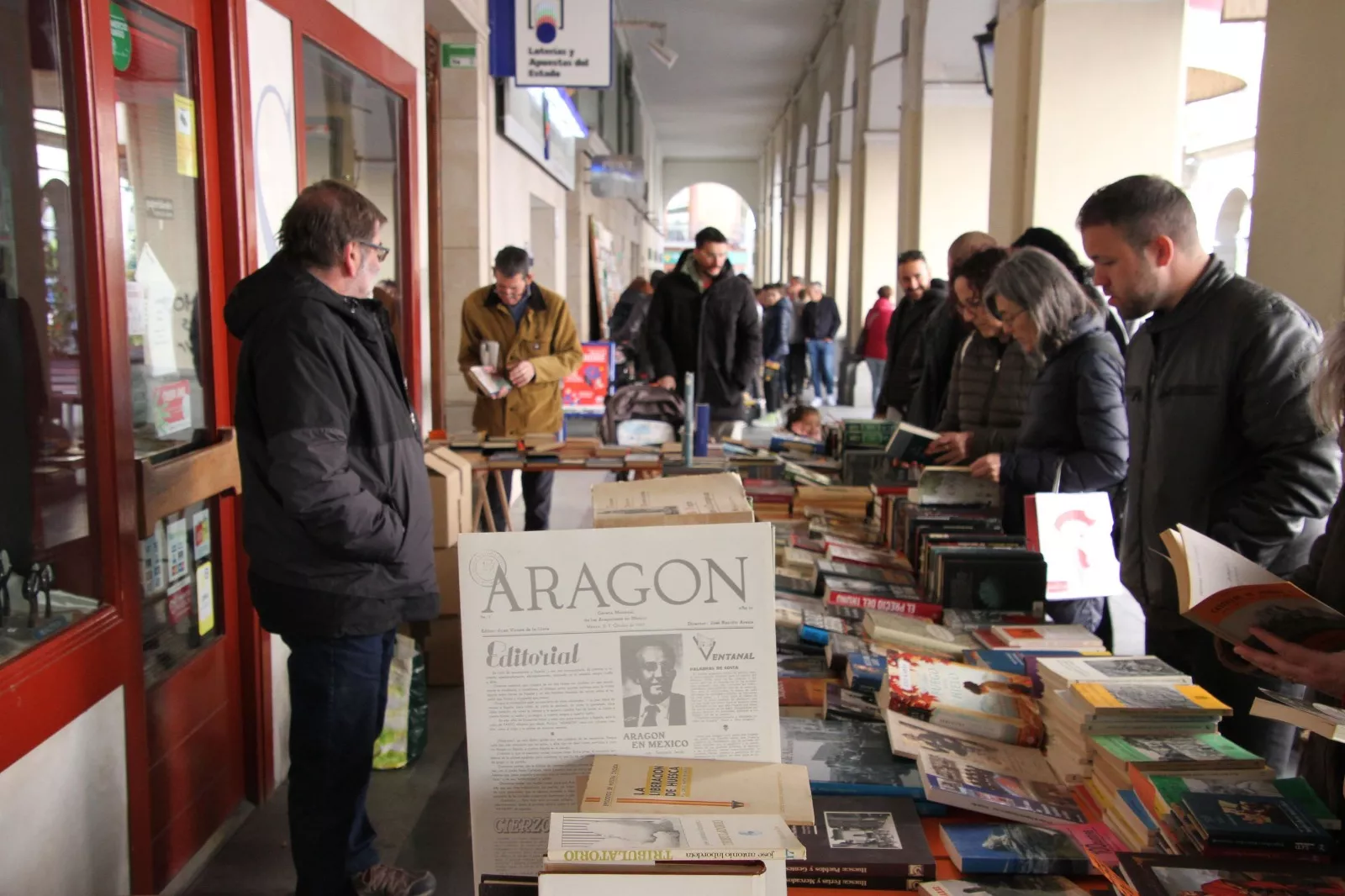 Día del Libro en Huesca. Foto Carlos Neofato 