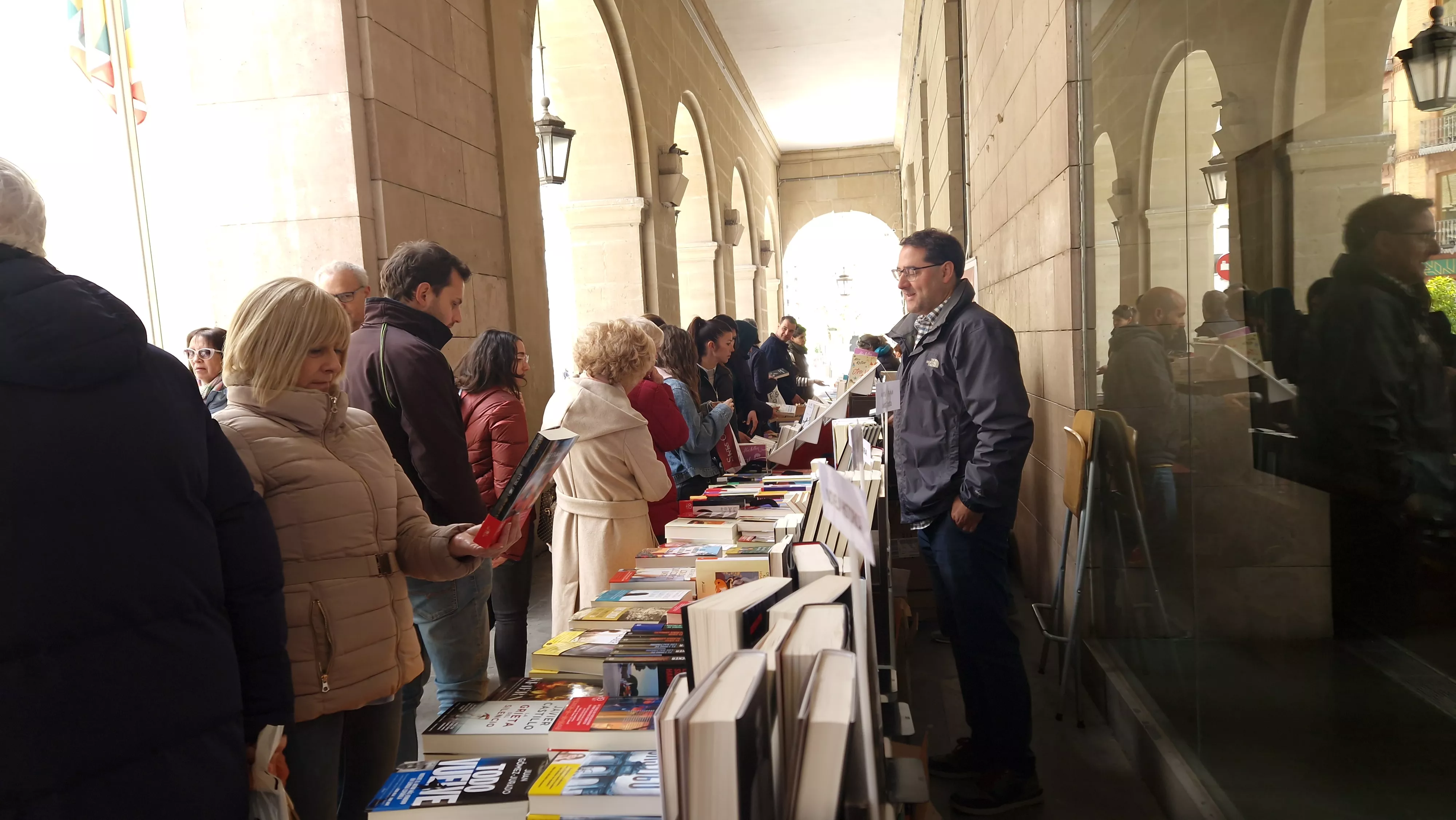 Día del Libro en Huesca. Foto Myriam Martínez
